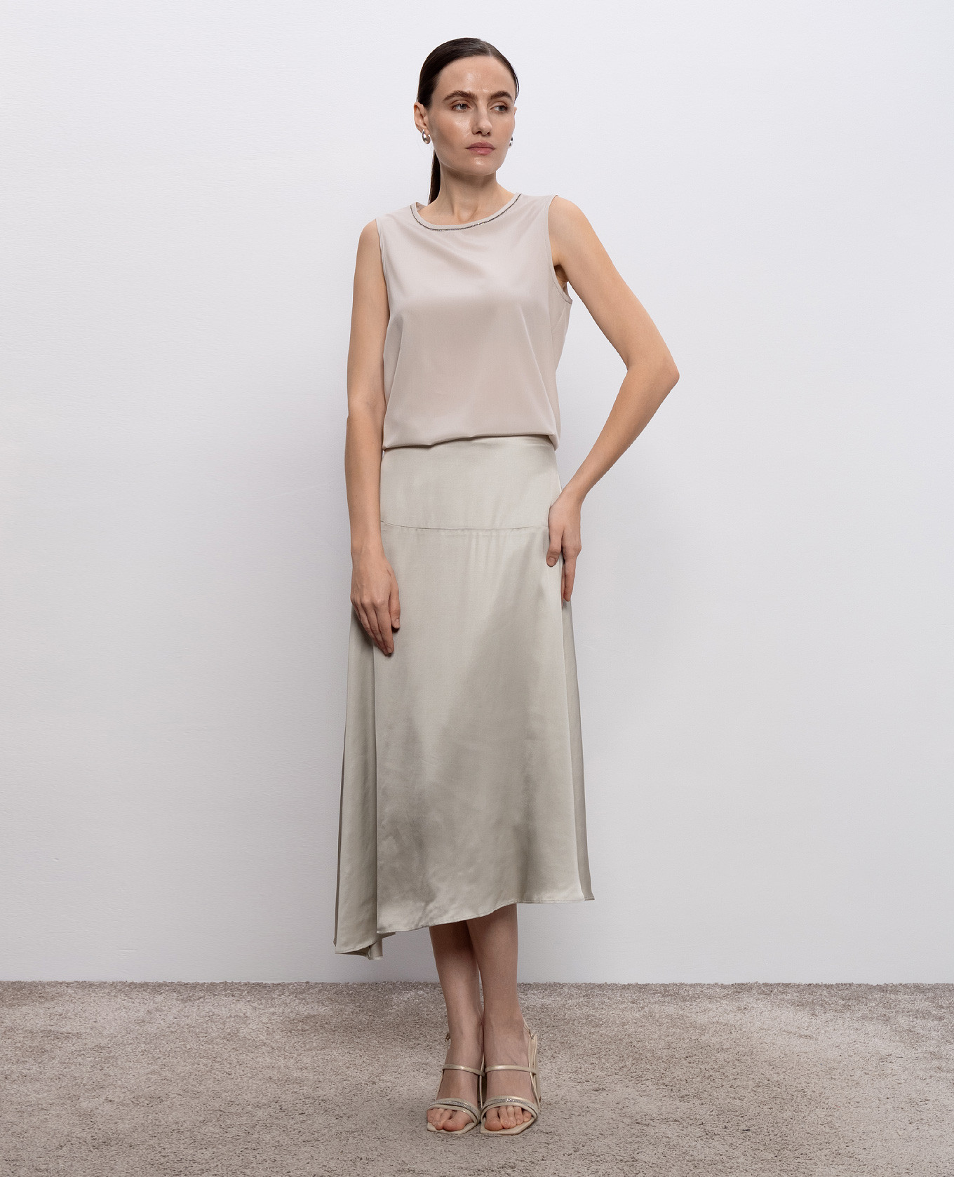 

Beige silk top Peserico