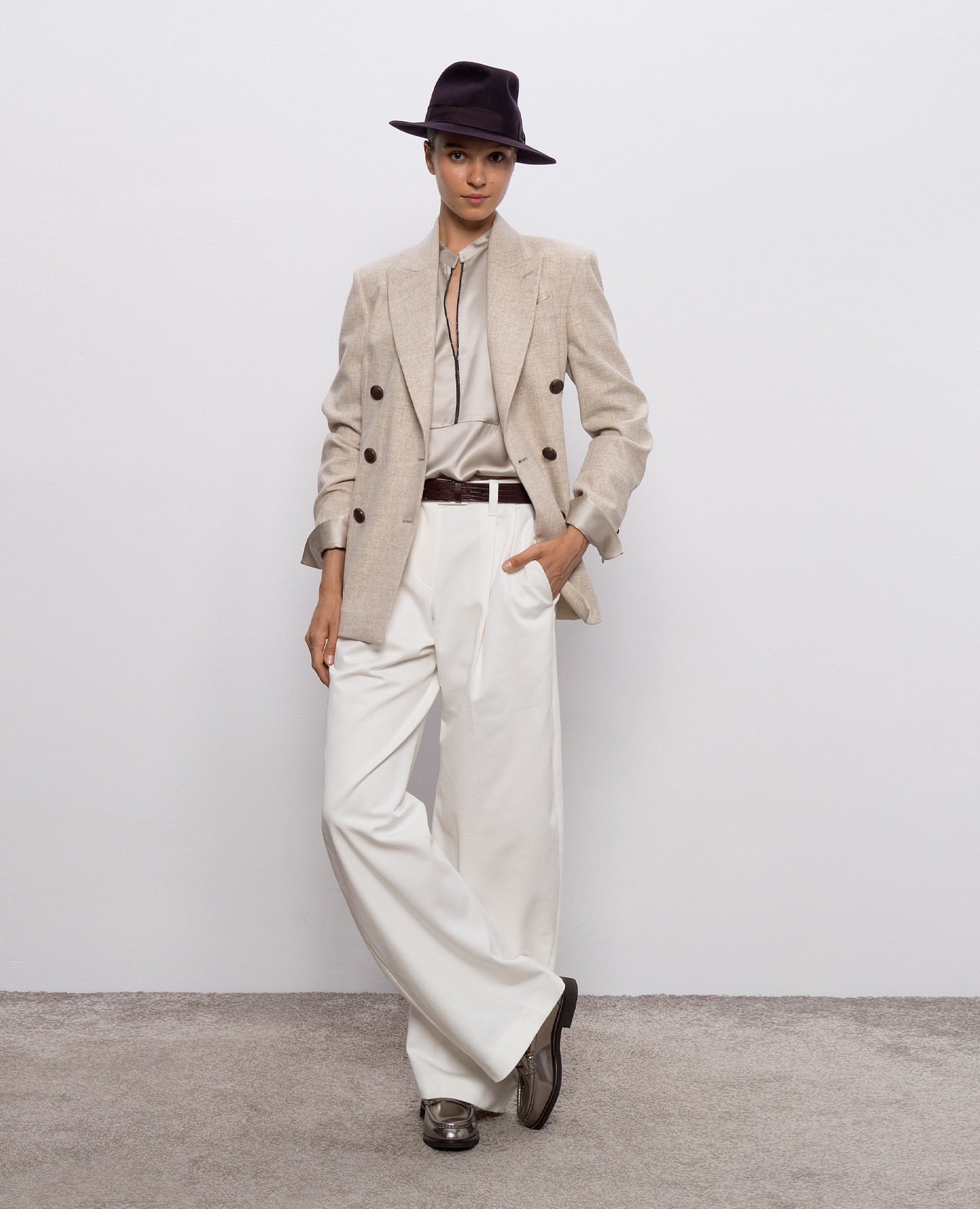 

Beige silk blouse Brunello Cucinelli