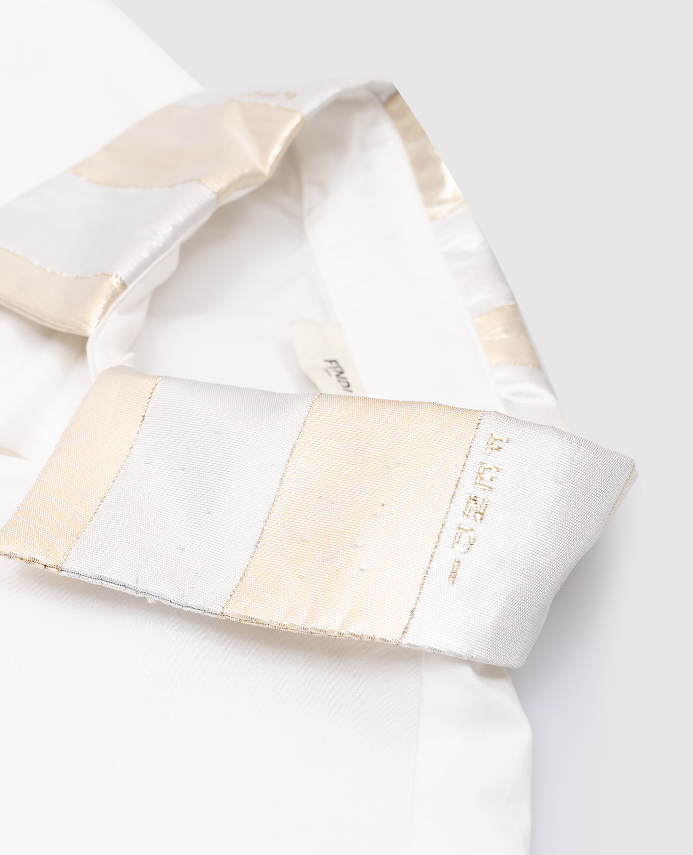 

Children's white blouse with a logo Fendi