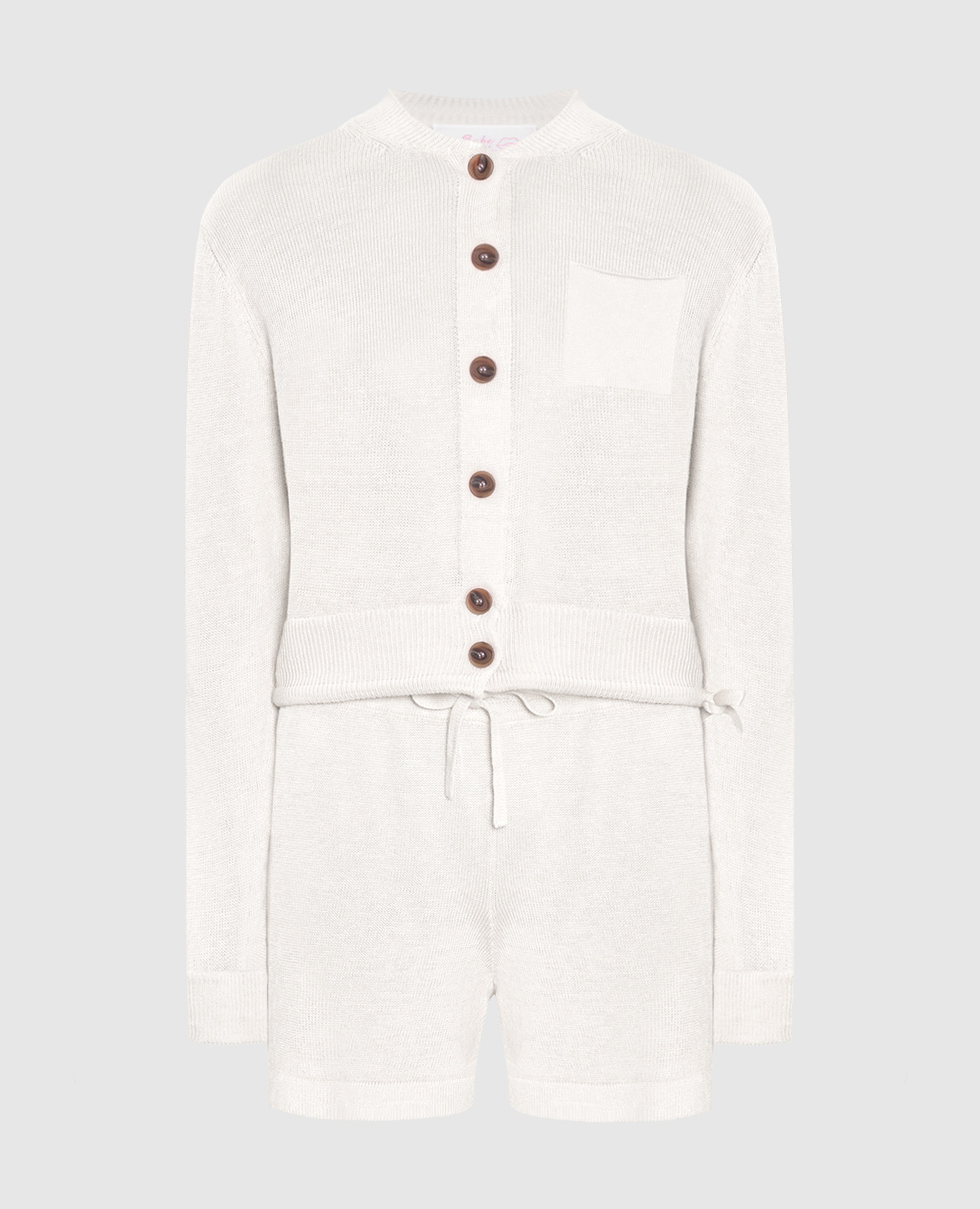 A white cardigan and linen shorts suit babe pay pls
