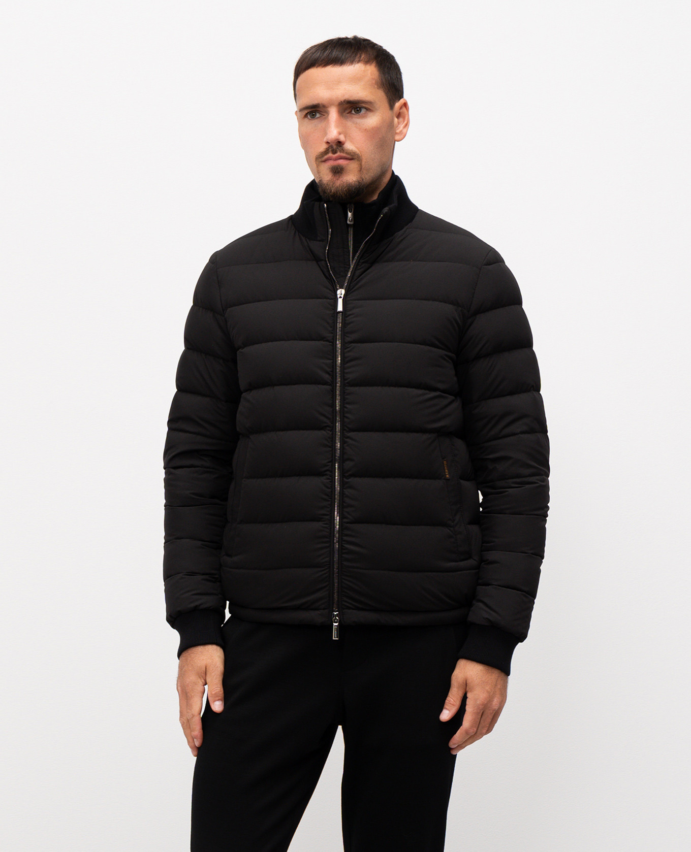 

Black down corner BRANCA MooRER