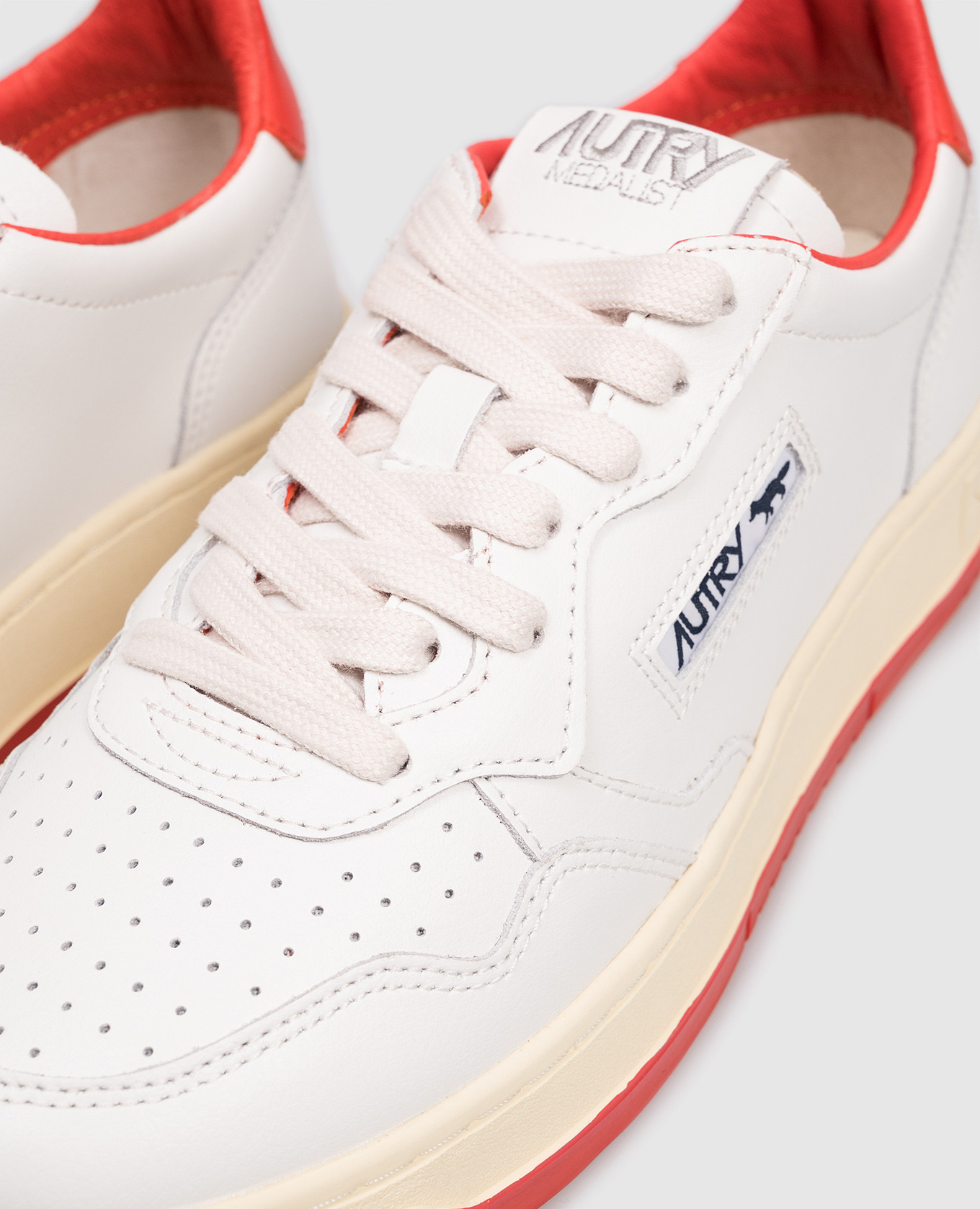 Maison Kitsune MEDALIST white leather sneakers AUTRY 5