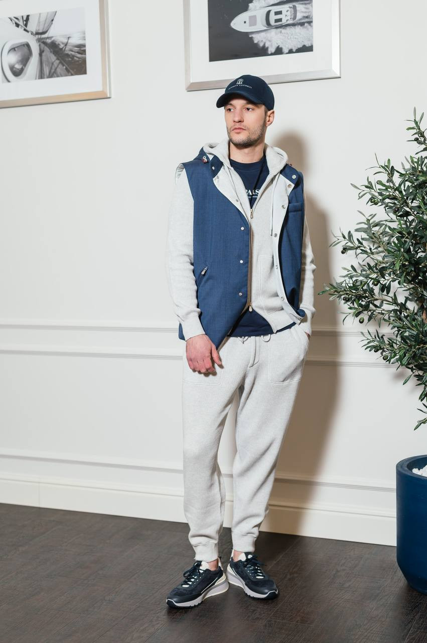 Grey ribbed joggers with embroidered logo emblem Brunello Cucinelli 7