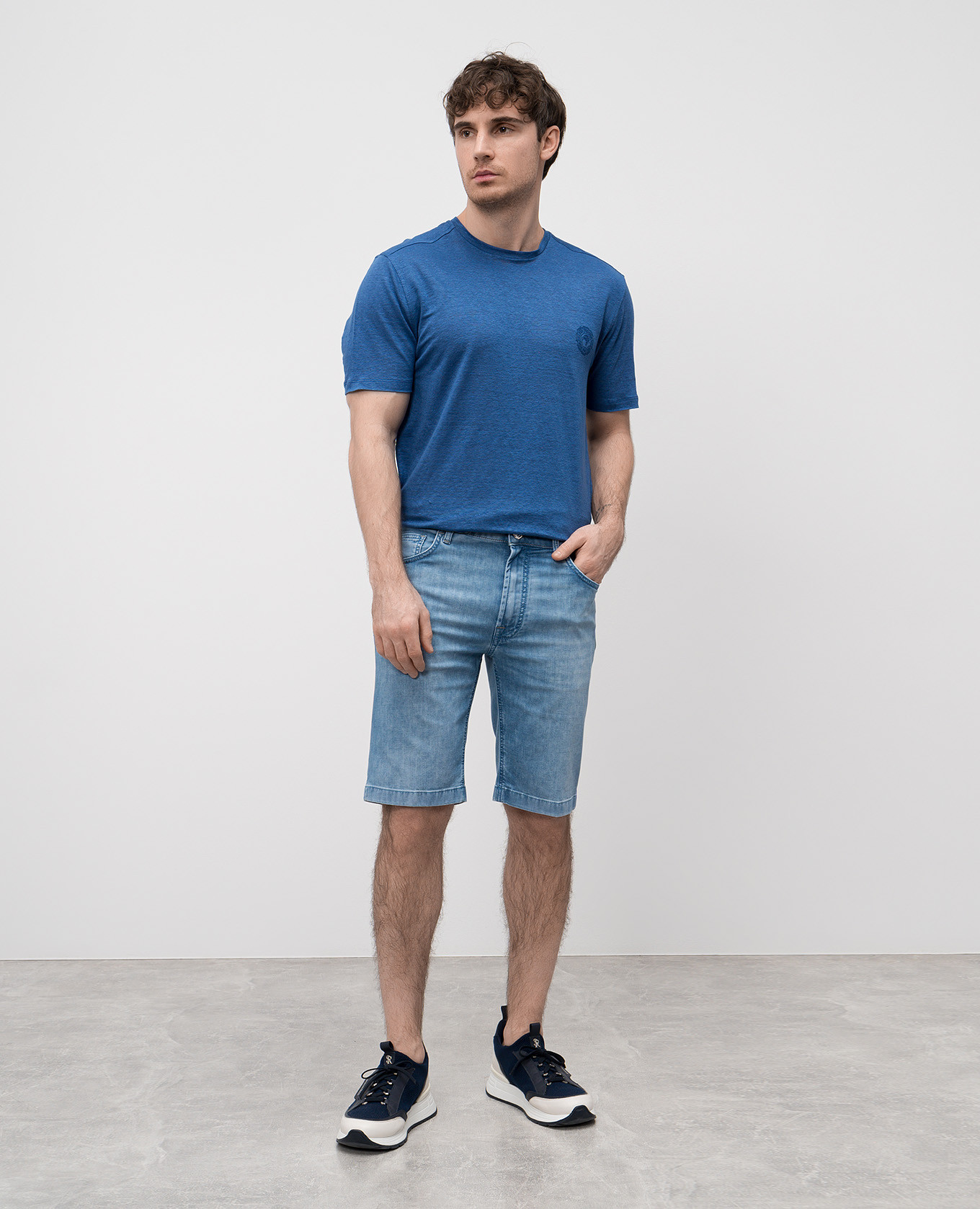 

Blue denim shorts with emblem Stefano Ricci