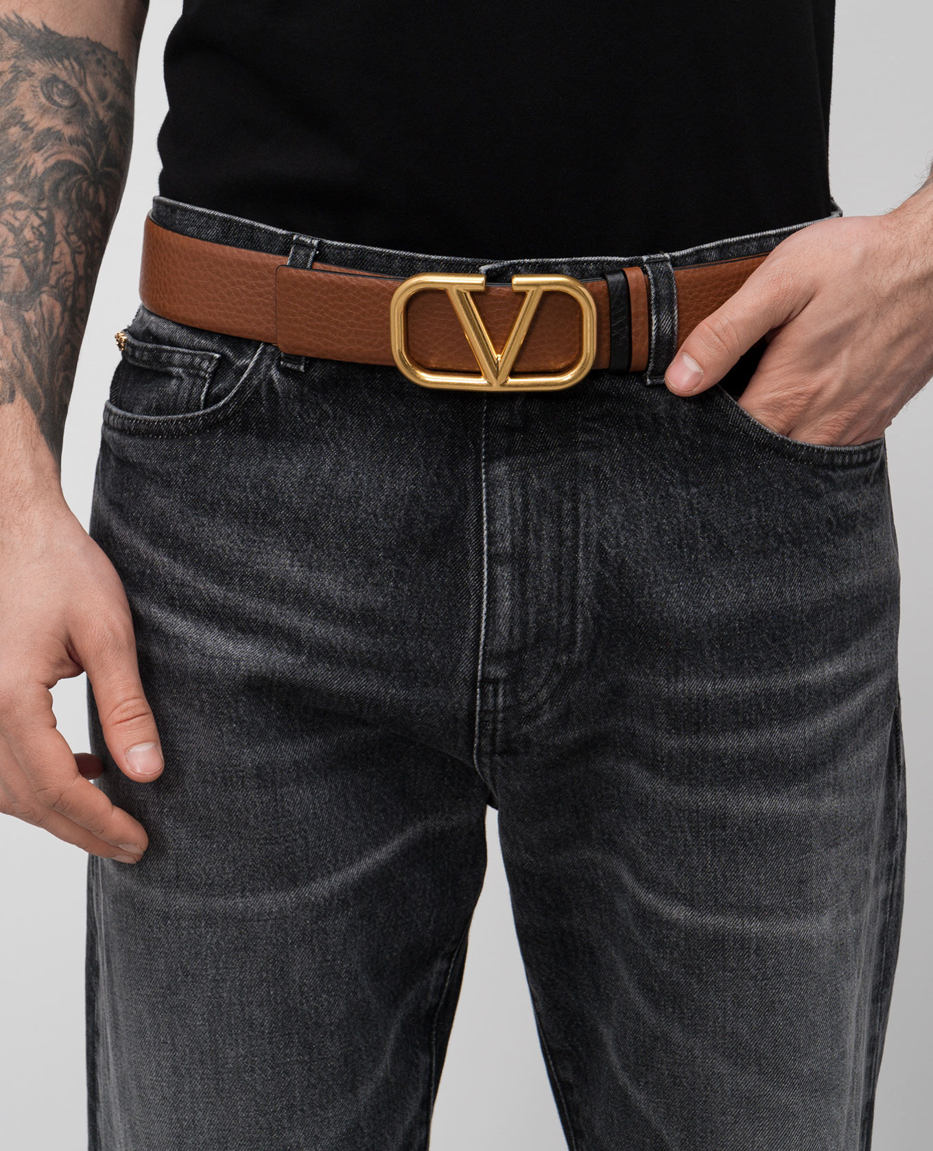 

Vlogo Reversible Leather Belt Valentino, White