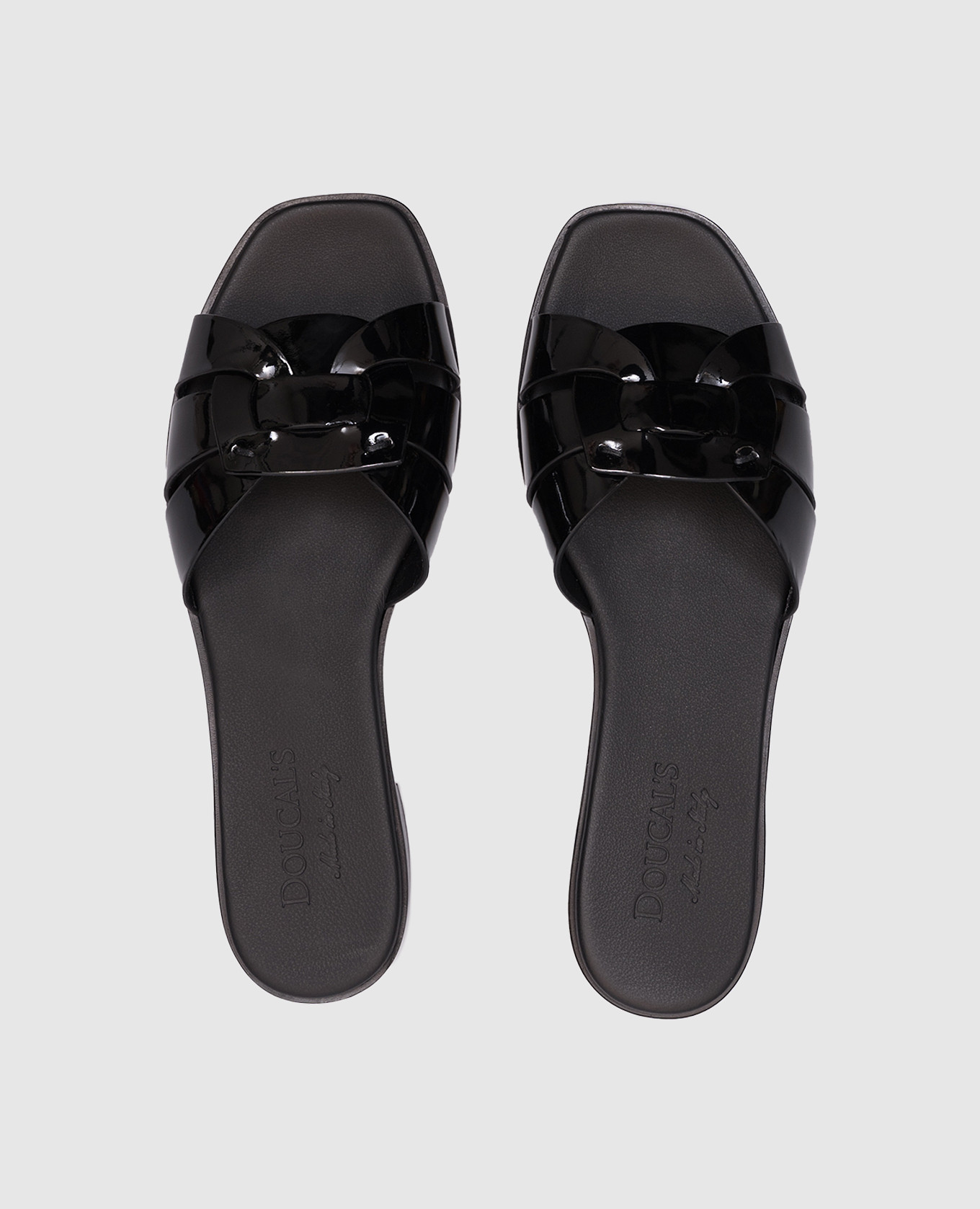 

Black patent leather flip-flops Doucal's