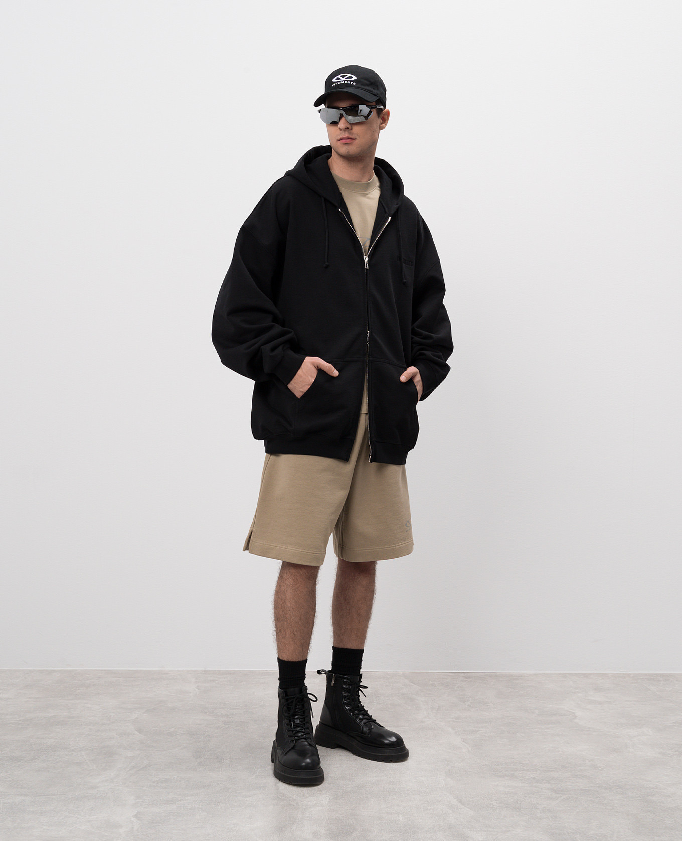 

Khaki t-shirt with reflective logo print Vetements