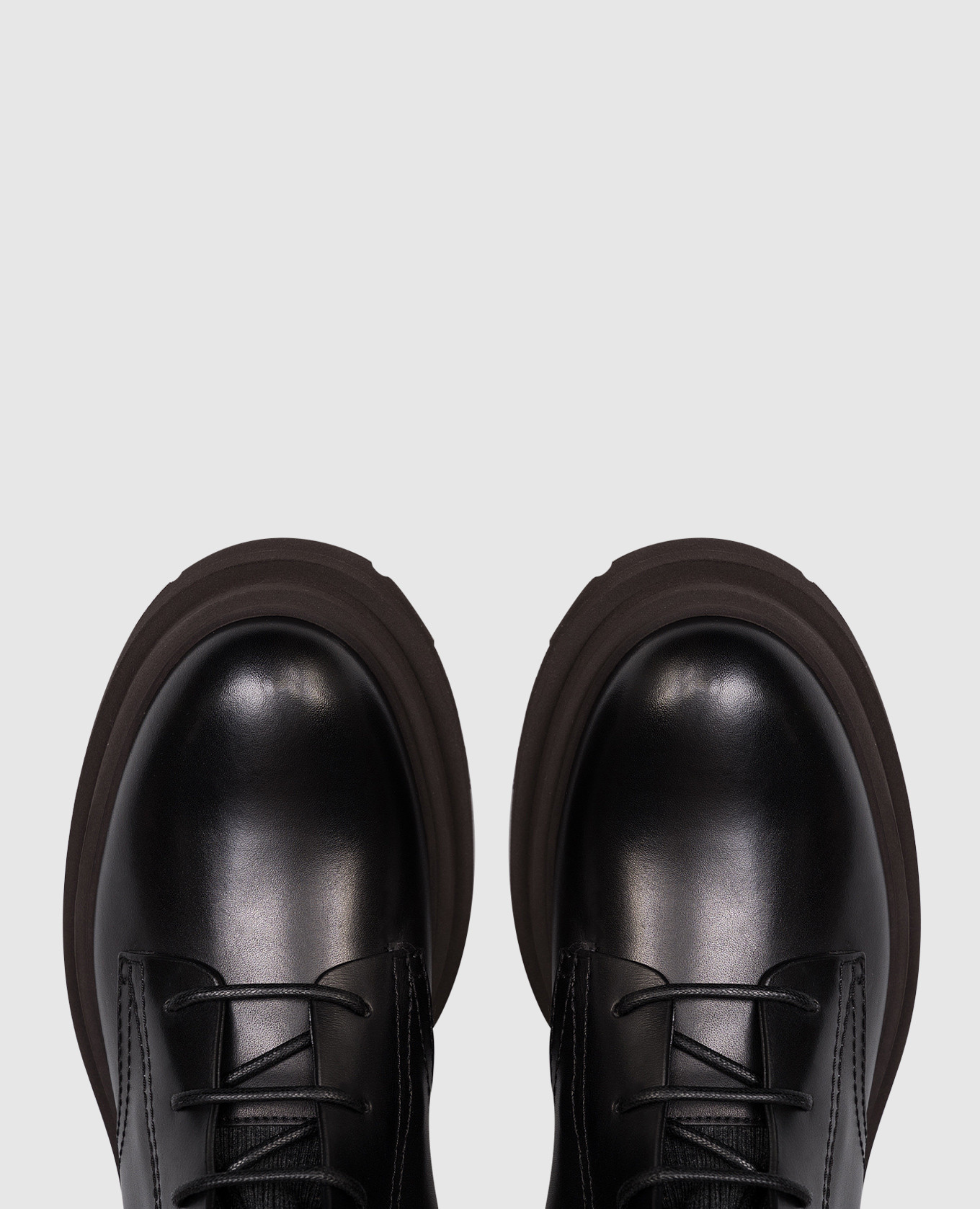 

Black leather boots with a monil chain Brunello Cucinelli