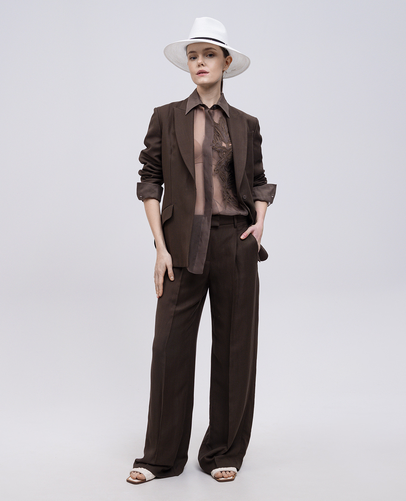 

Brown linen pants Brunello Cucinelli