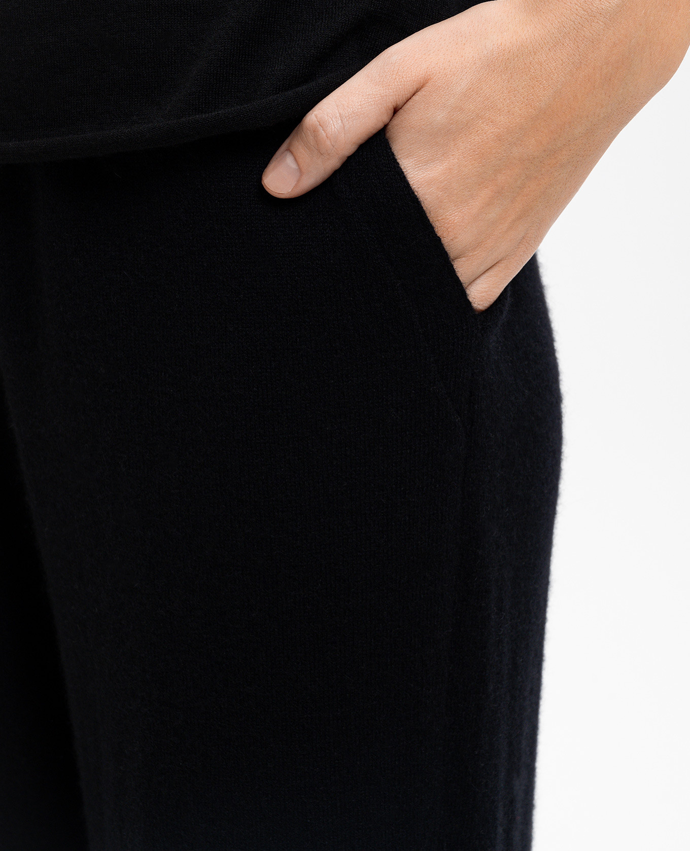 

Symone black cashmere pants LISA YANG