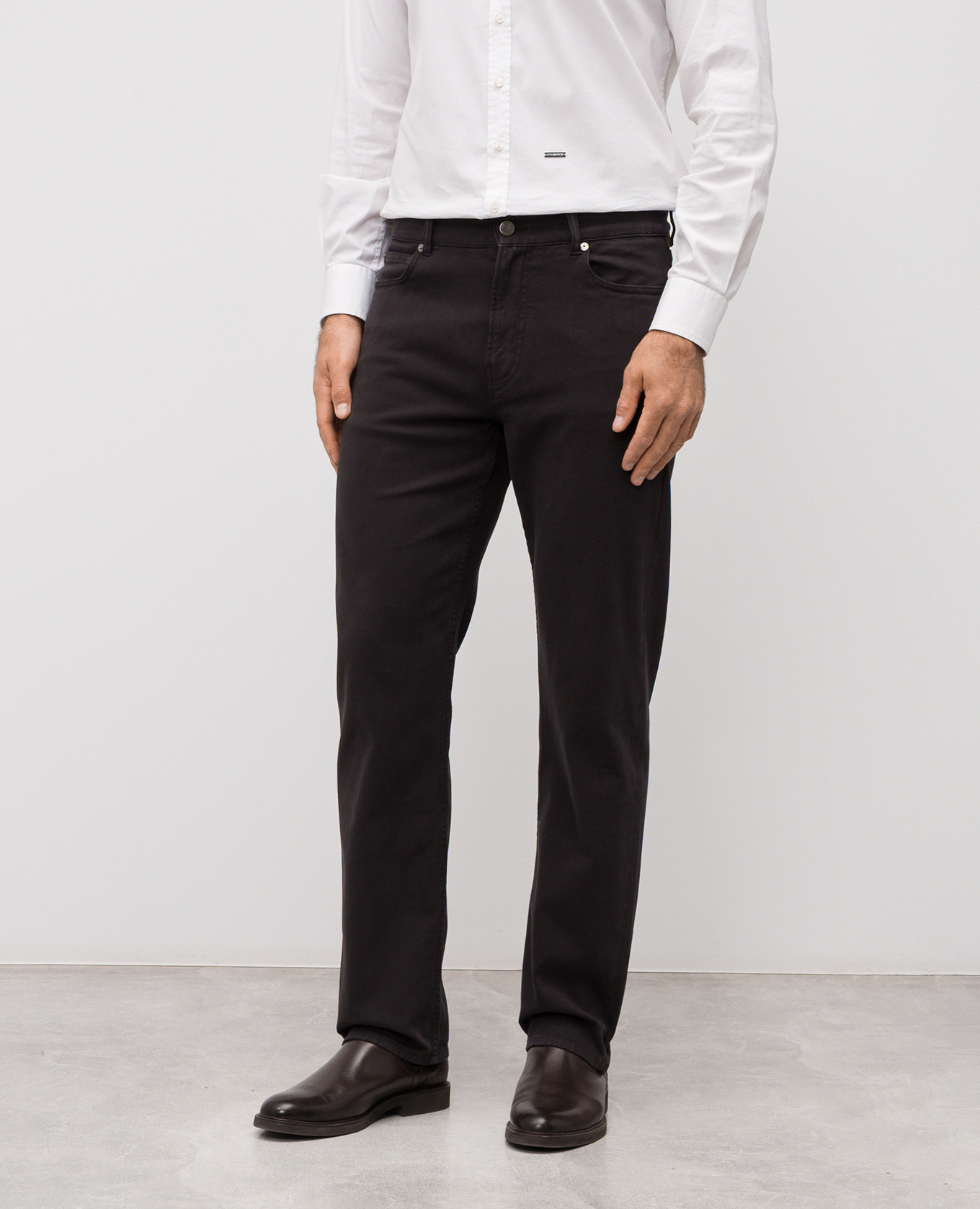 

Grey jeans with logo patch Agnona