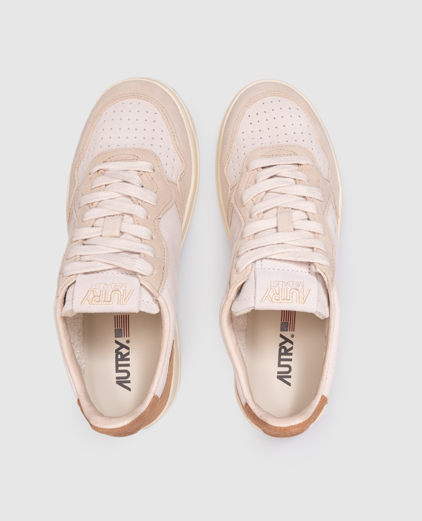 

Medalist beige suede sneakers AUTRY