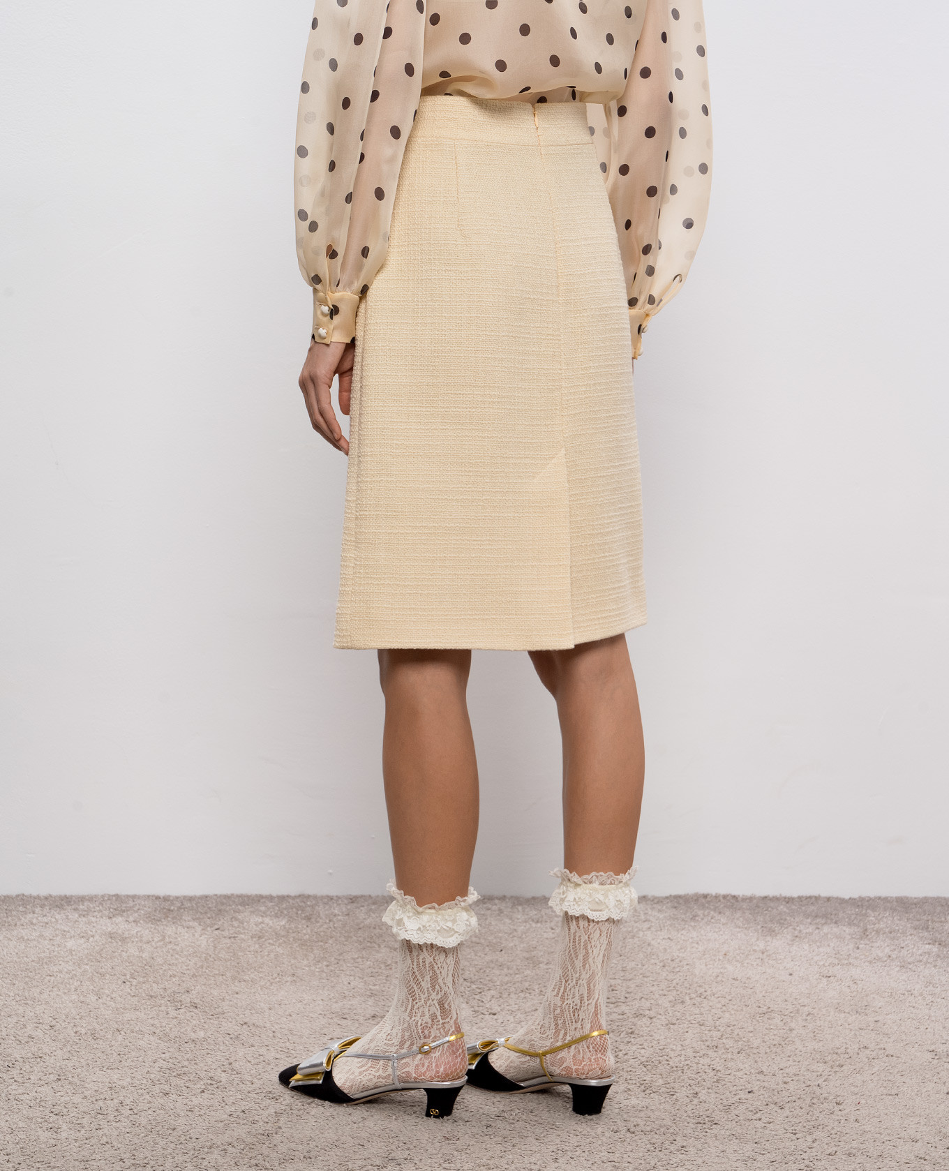 Beige wool skirt Valentino 4