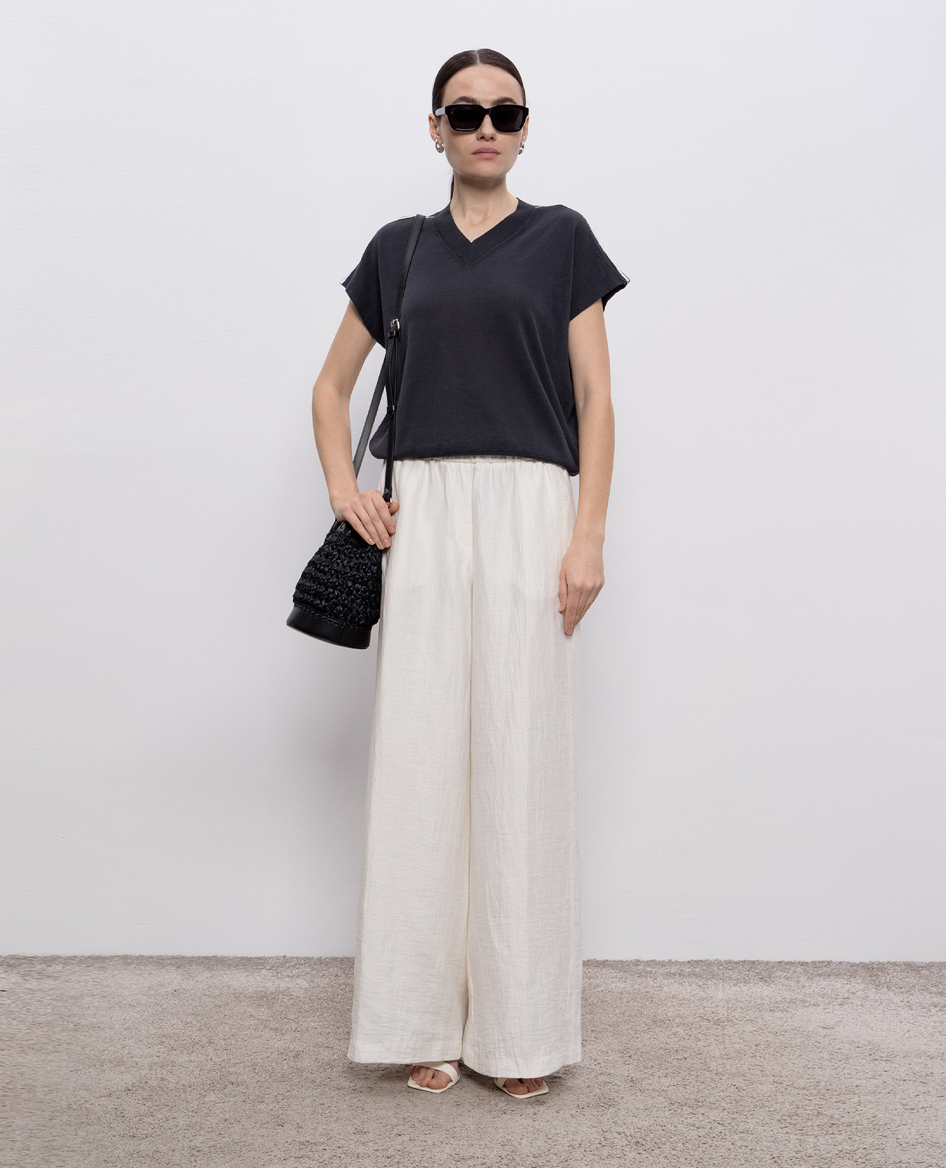 

Gray linen top with monil chain Peserico, Grey