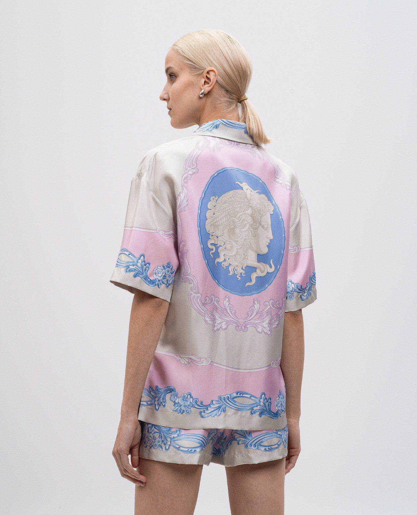 

Grey silk blouse with short sleeves and print Versace