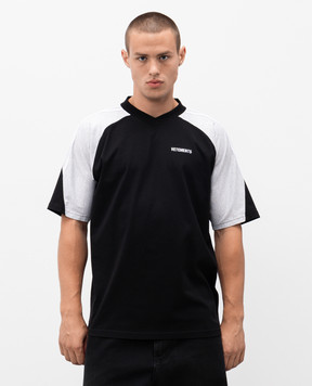 Vetements Black T-shirt with embroidered logo UH76TR265BG