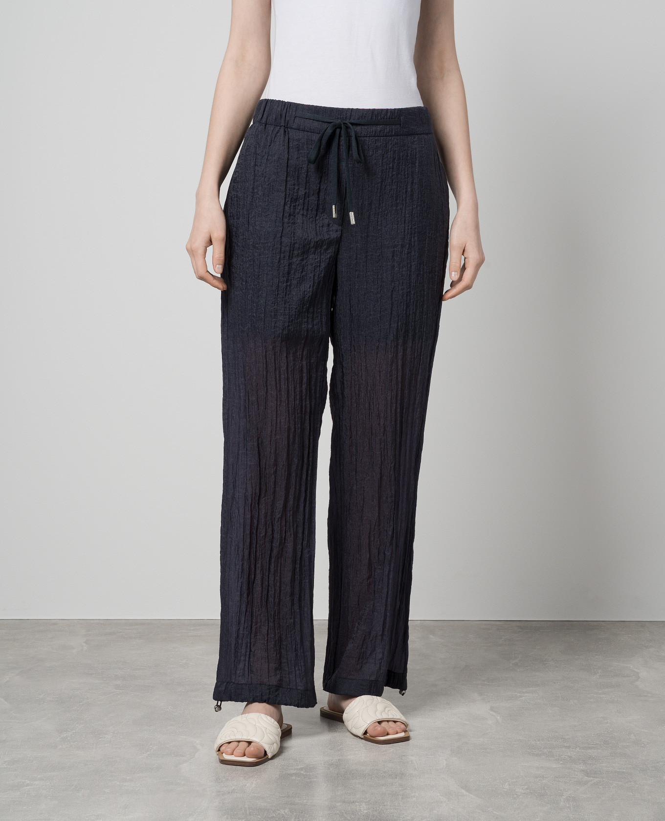 Blue pants with a reaper effect Peserico 3