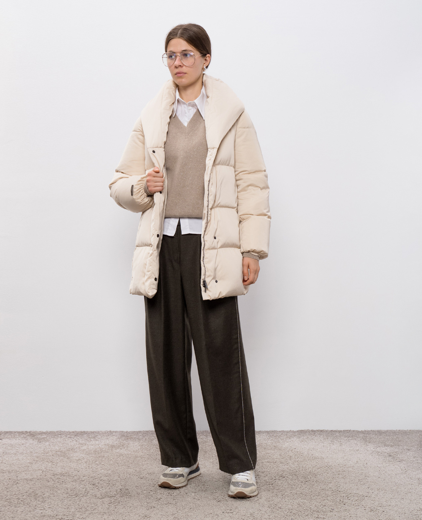 

Beige down jacket Peserico