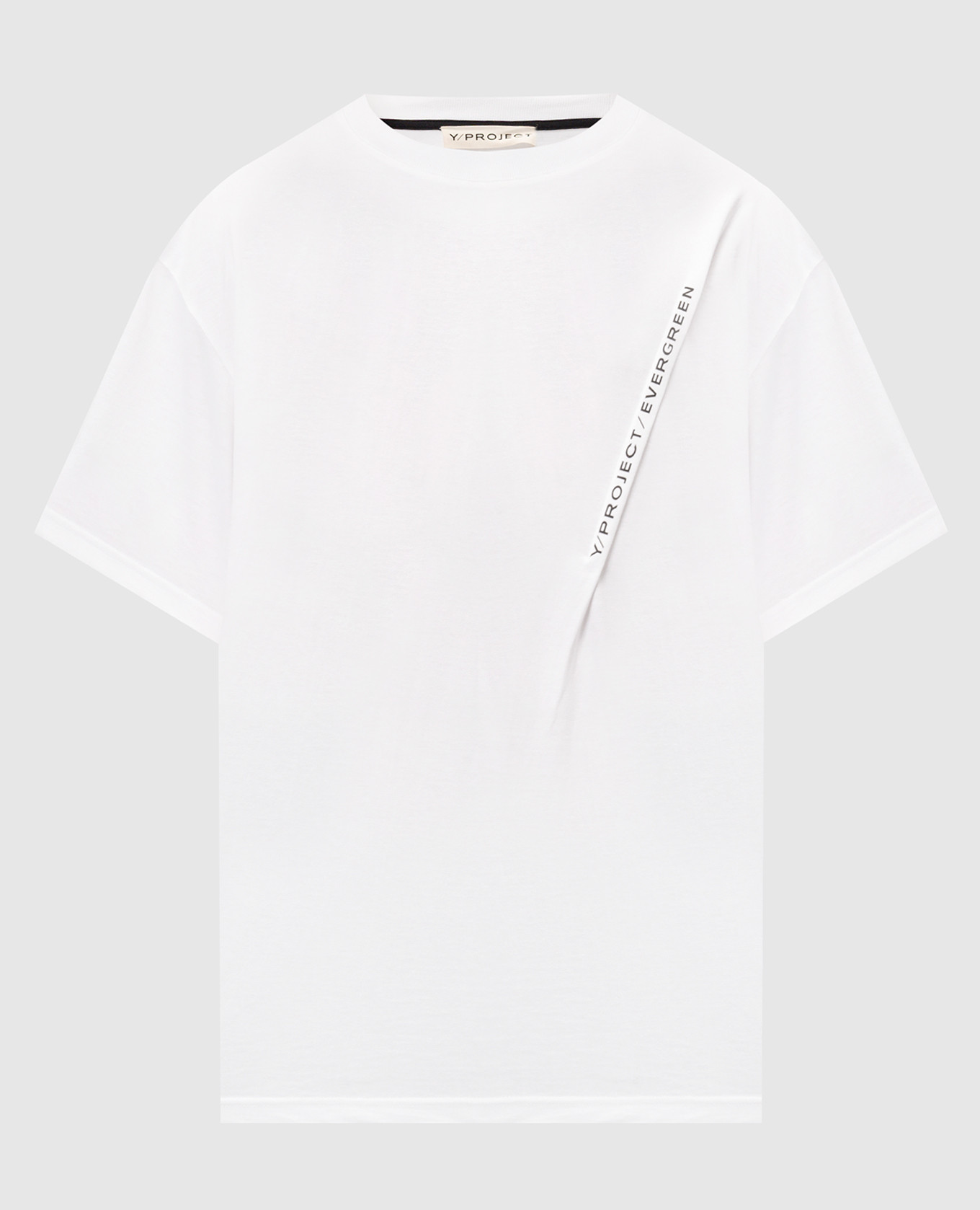White t-shirt evergreen with a print y project
