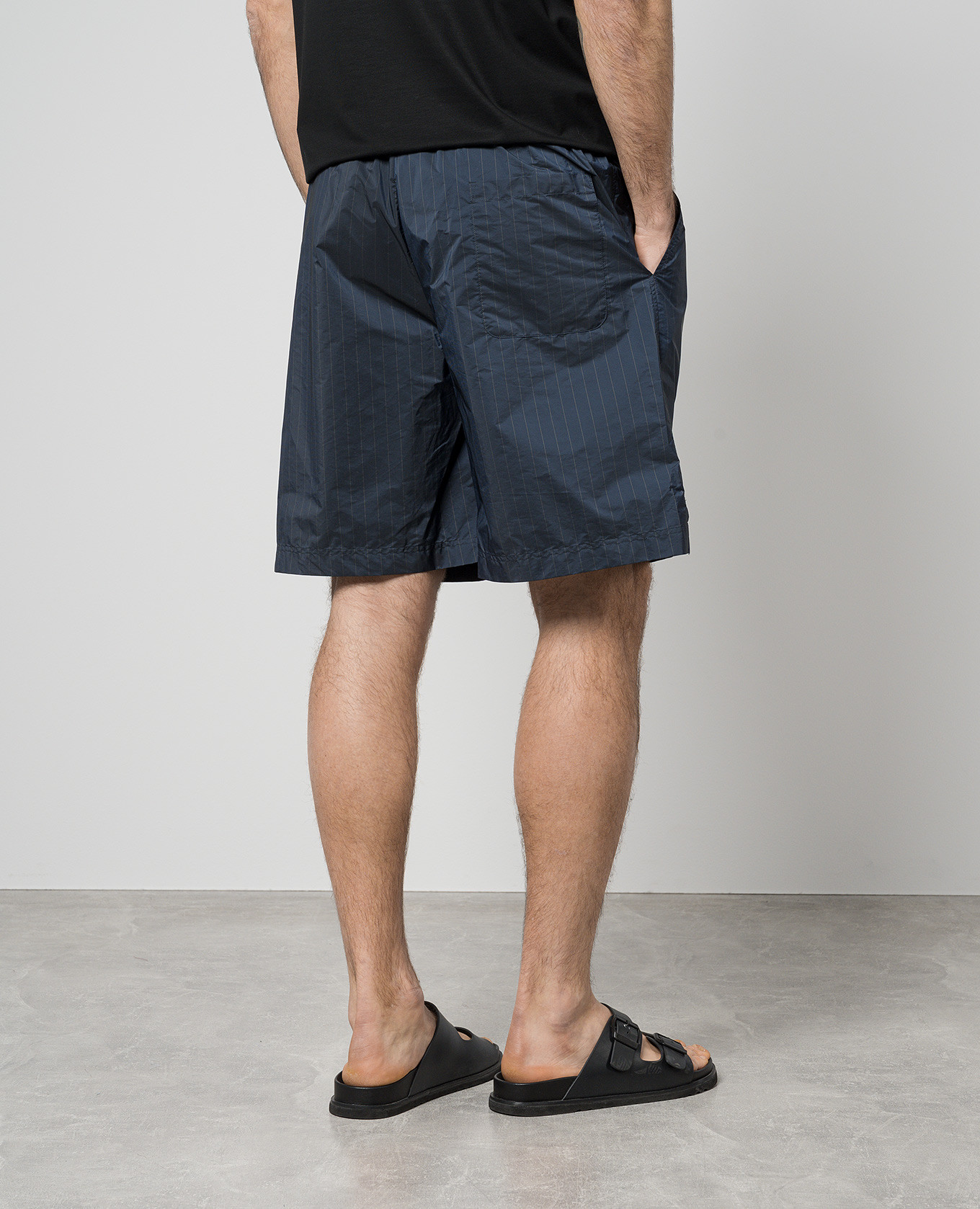 

Blue shorts in a stripe with a logo Vetements
