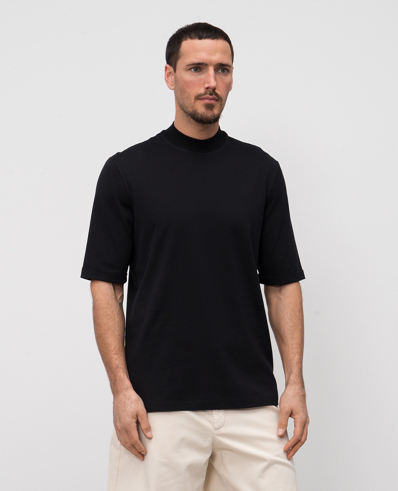 

Black T-shirt with turn-up sleeves Brunello Cucinelli