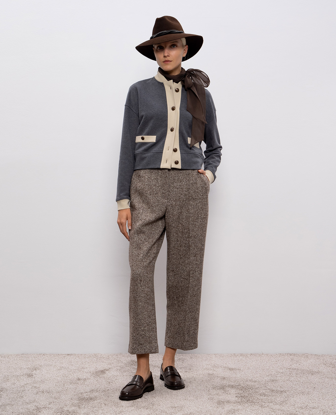 

Brown silk top Brunello Cucinelli