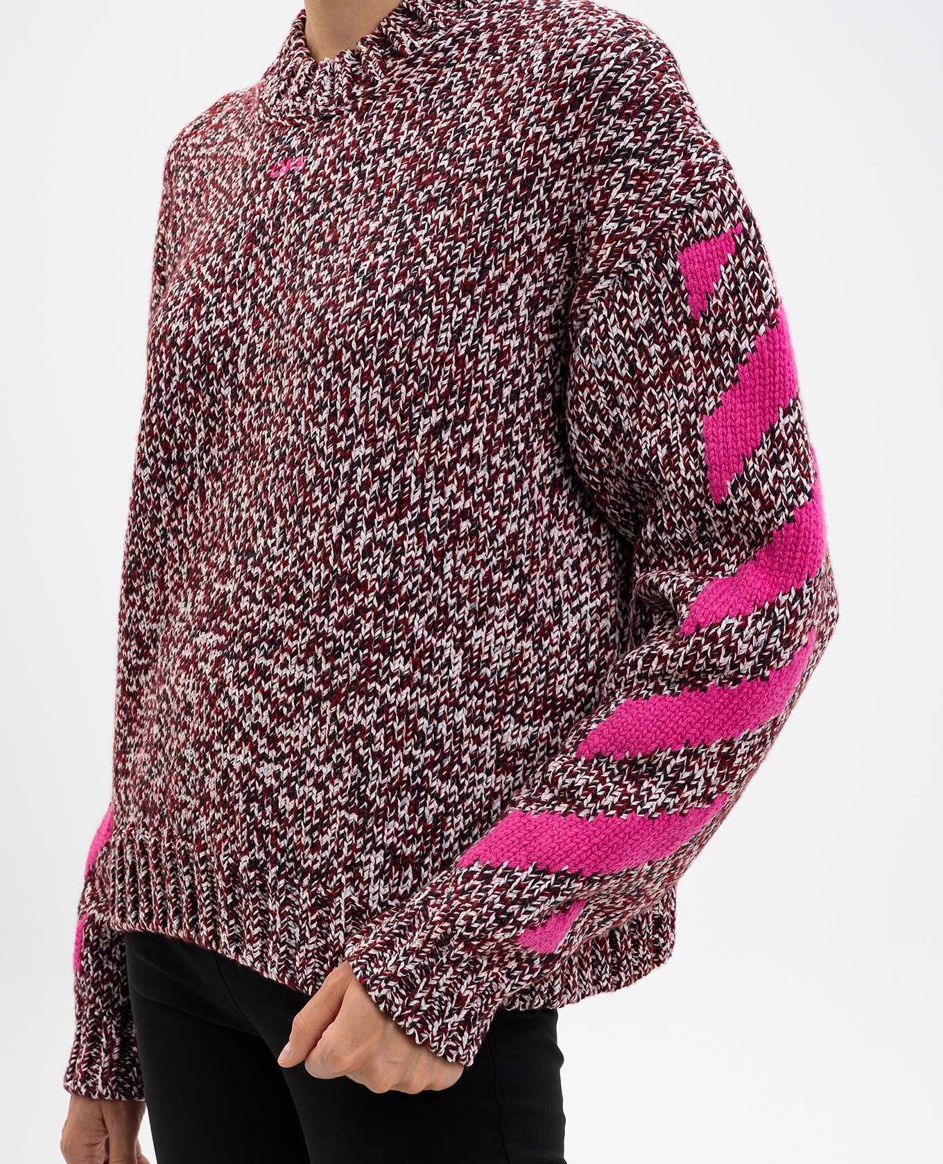 Burgundy wool sweater with Arrow pattern Off-White 5