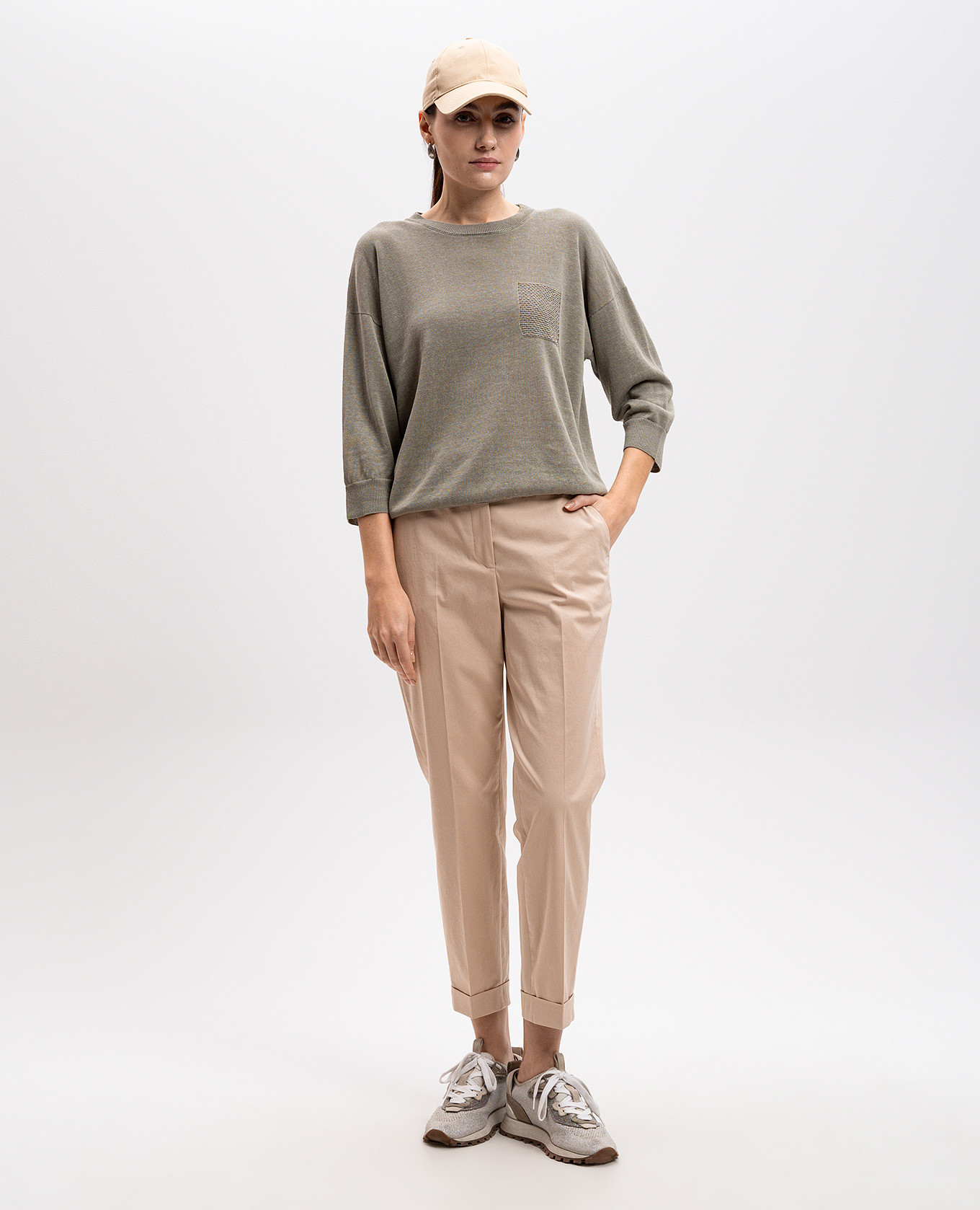 

Beige chinos with lapels Peserico