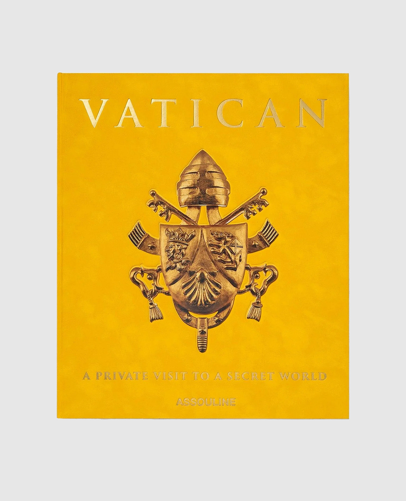 

The book VATICAN A PRIVATE VISIT TO A SECRET WORLD Assouline, Yellow