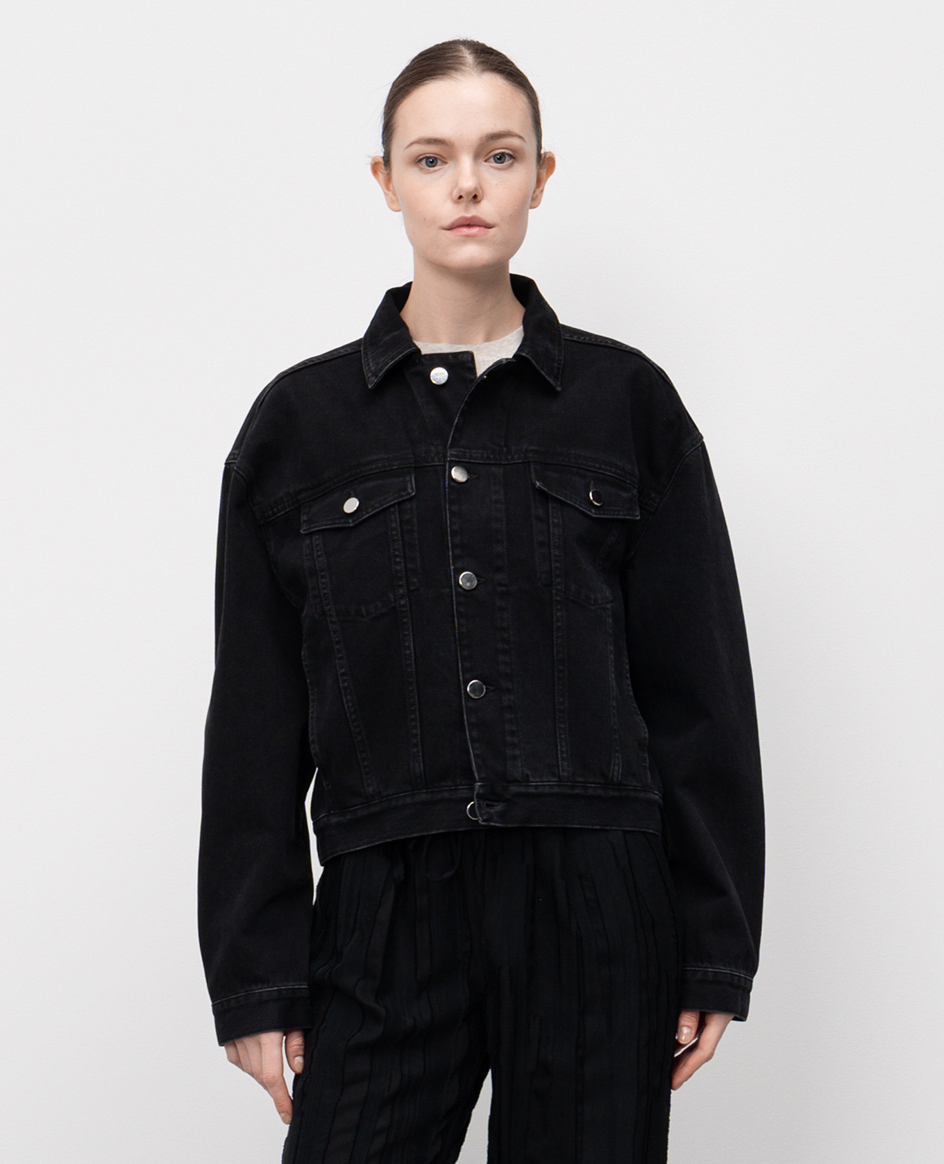 

Black denim jacket DAVE Lou Lou Studio