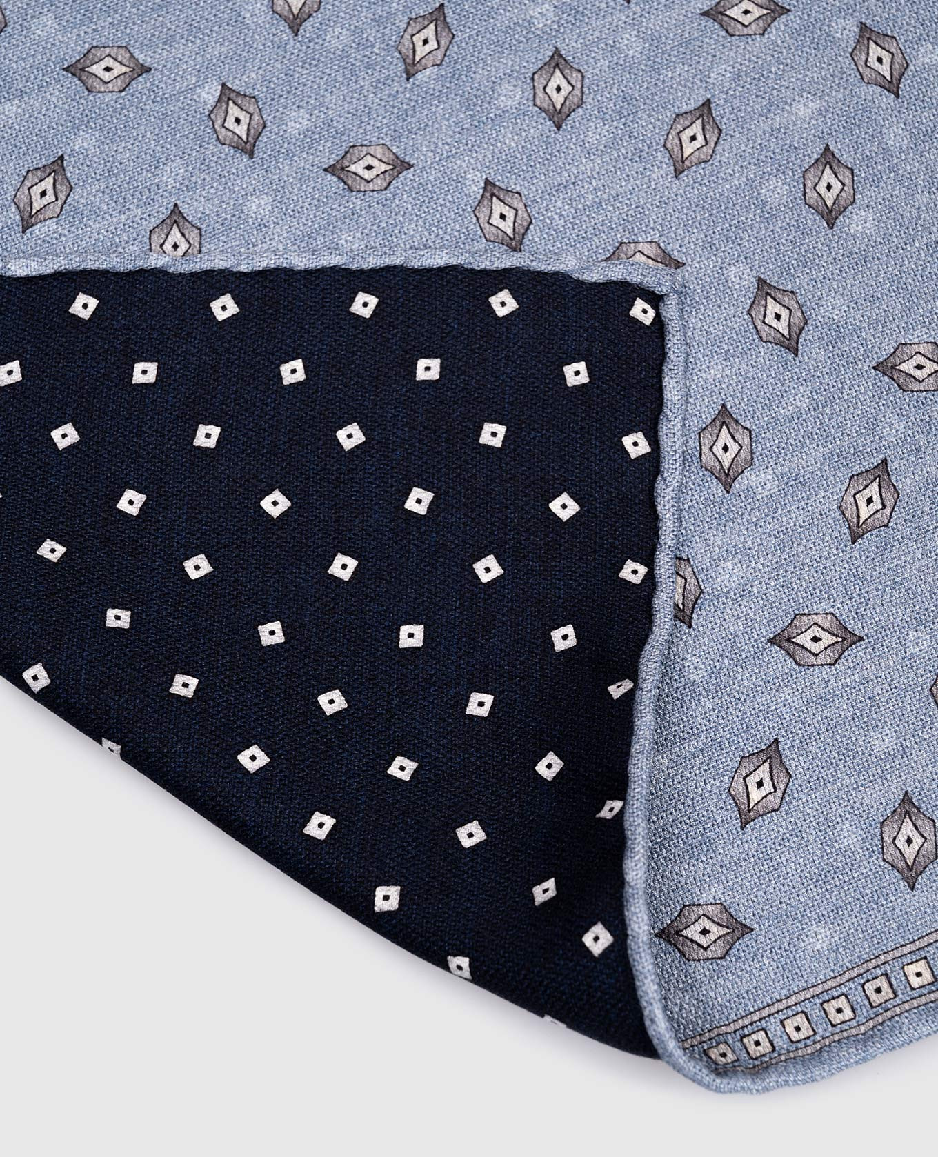 Blue double-sided printed silk pachet Brunello Cucinelli 3