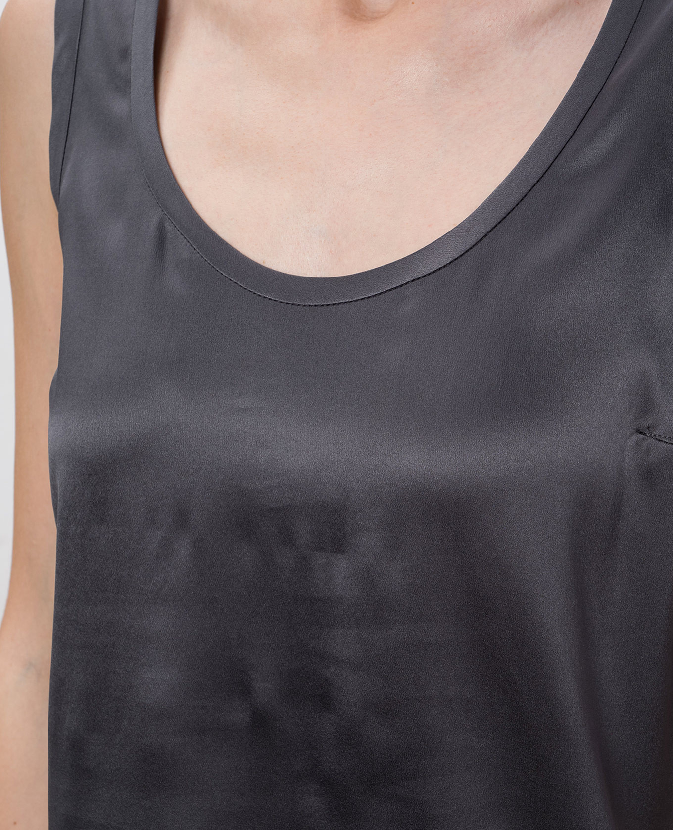

Grey silk straight-cut top Brunello Cucinelli