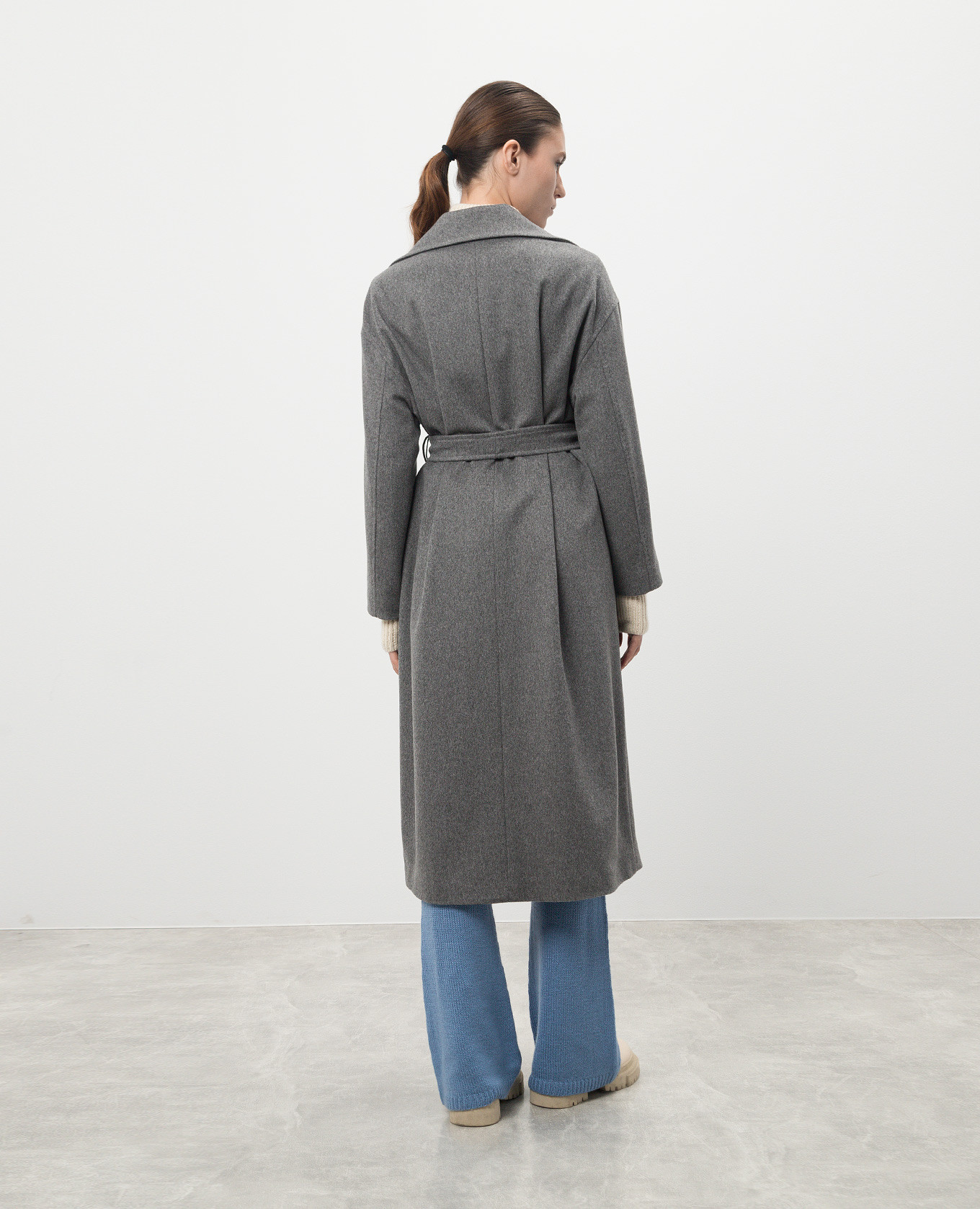 

Gray coat made of wool Heresis, Grey