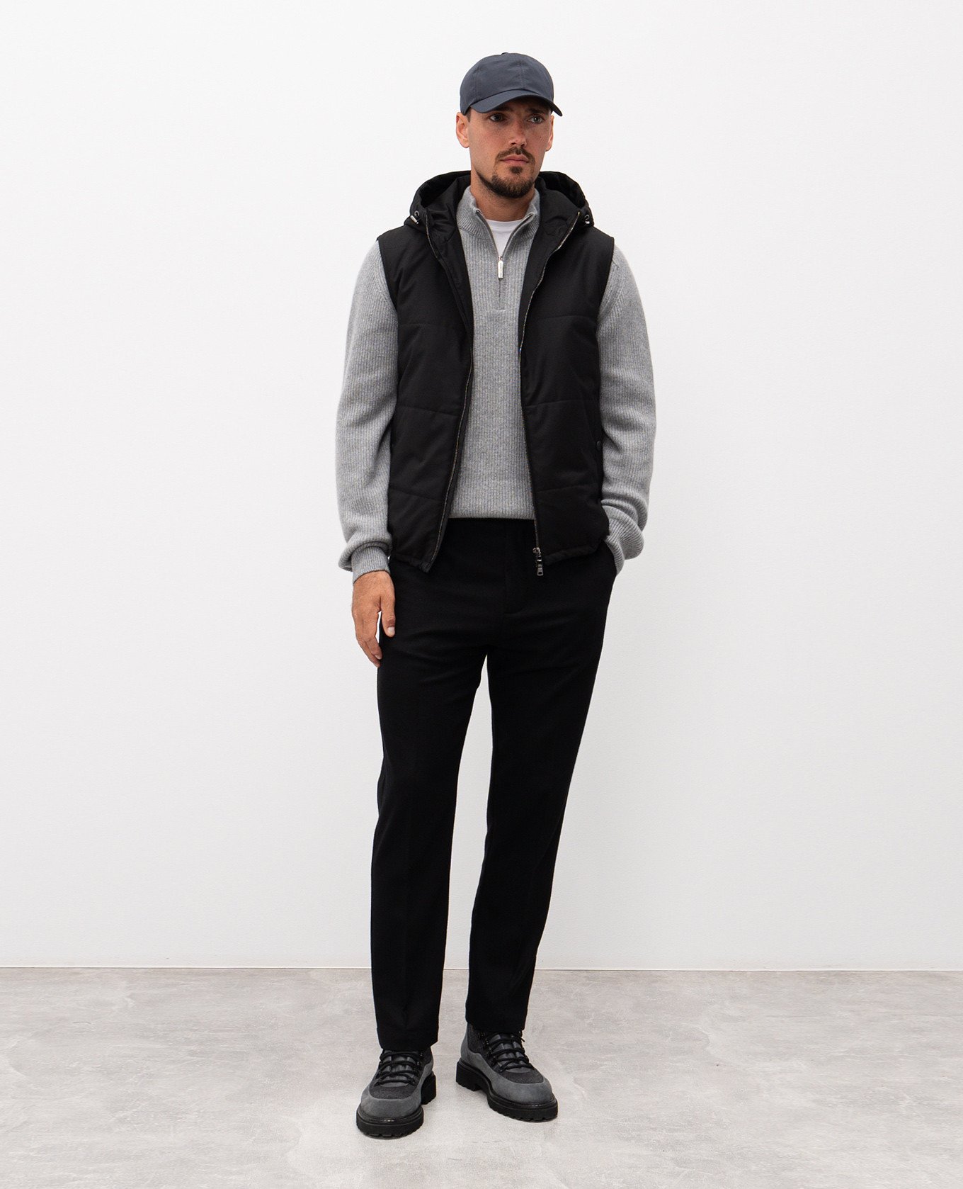 

Black wool vest Cashmere&Whiskey