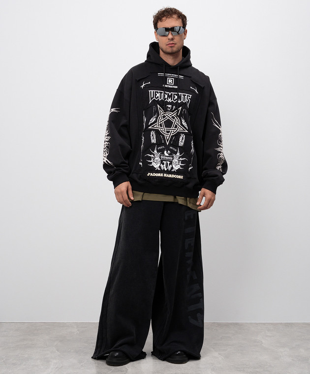 Vetements - Black hoodie with contrasting patches UA65HD620G
