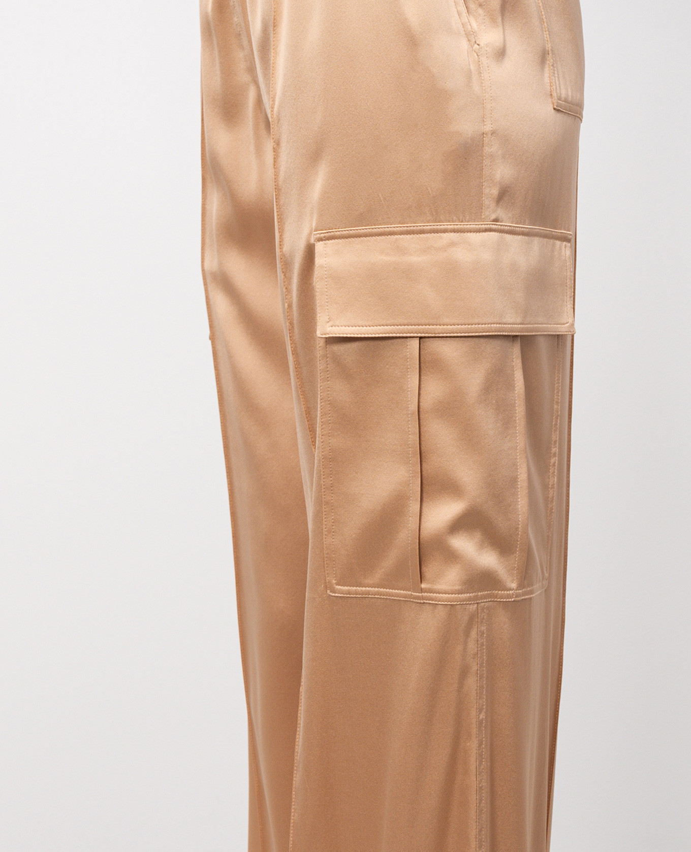 

Beige silk cargo pants Tom Ford