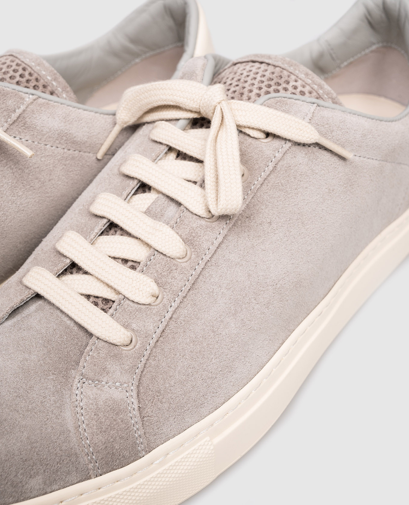 

Grey suede sneakers Retro Vintage Common Project