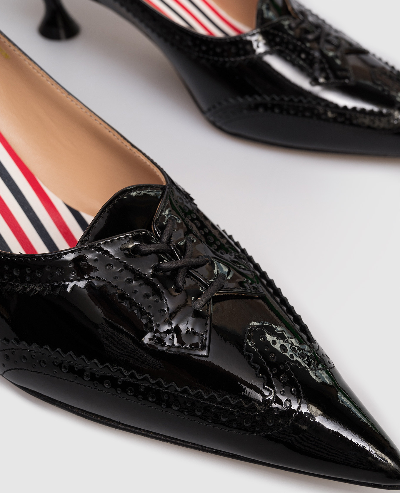 

Black patent leather shoes with perforations Thom Browne