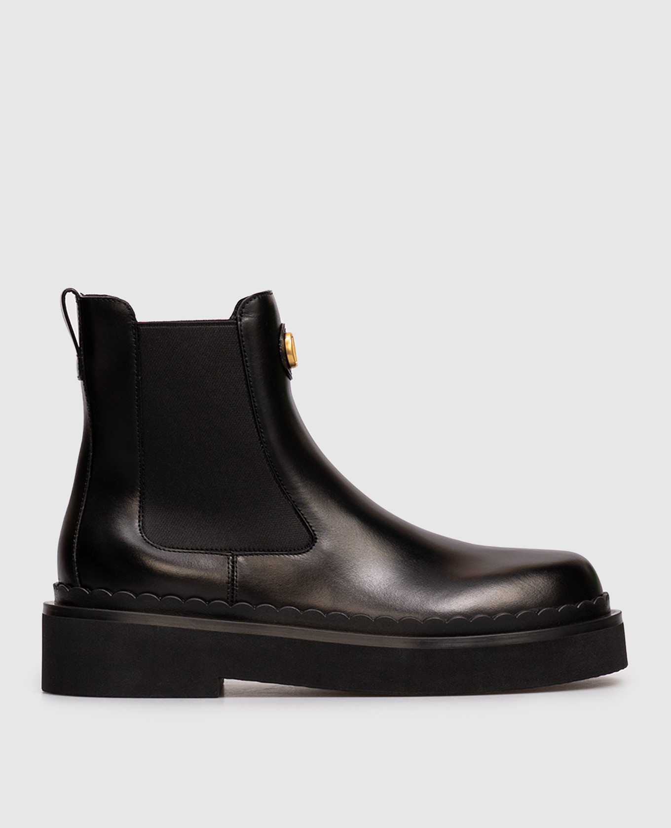 Black leather chelsea boots Vlogo Valentino