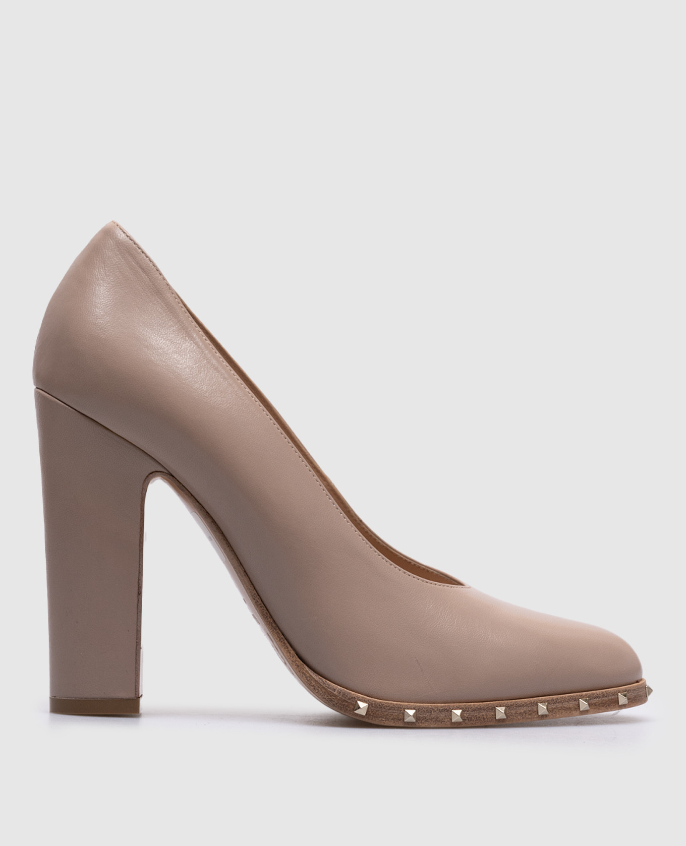 

Rockstud beige leather boat shoes Valentino