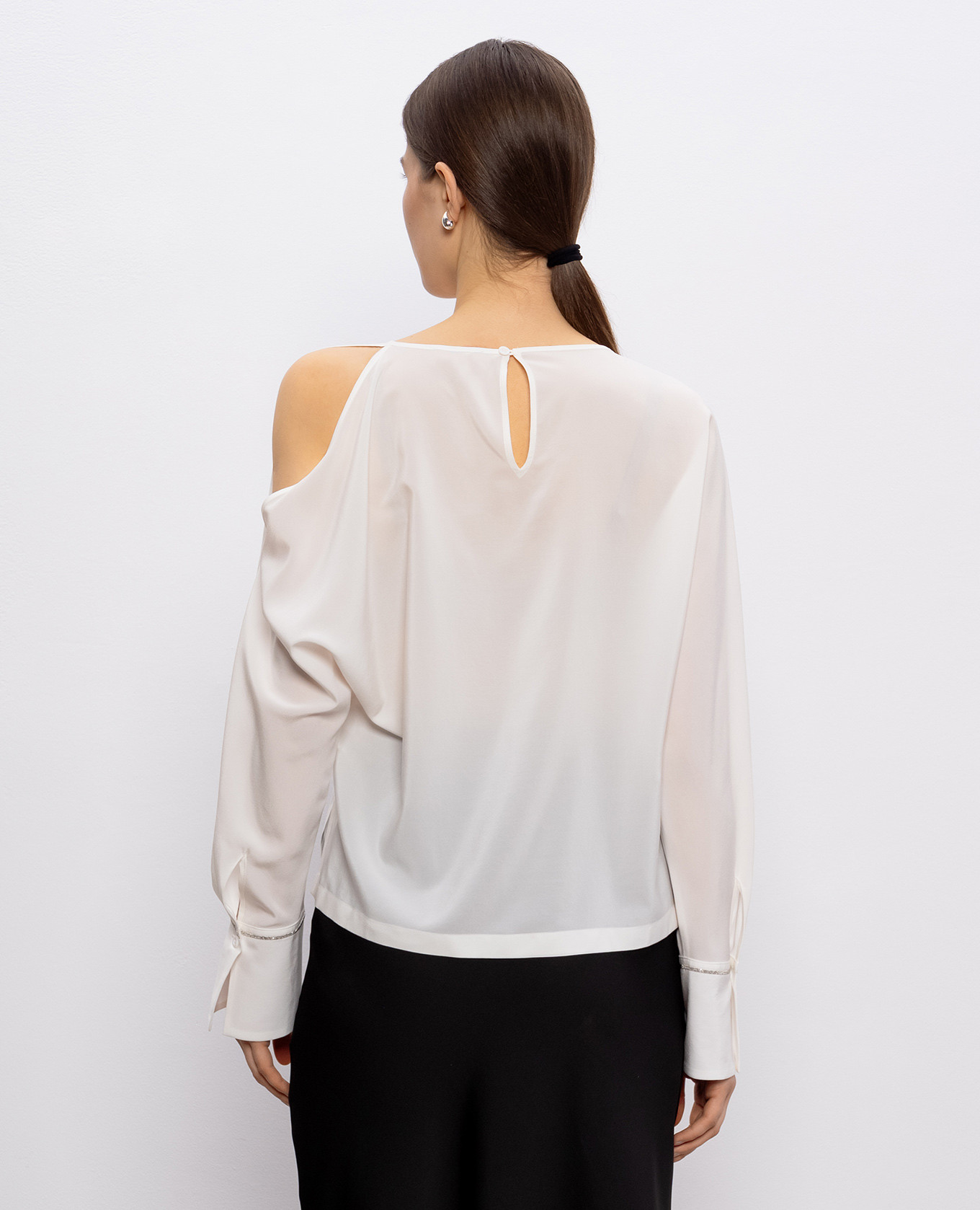 White silk blouse with a scoop neck Peserico 4