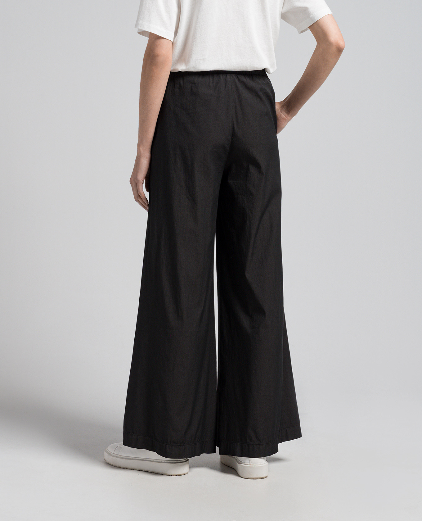 

Black flared pants ANNECLAIRE