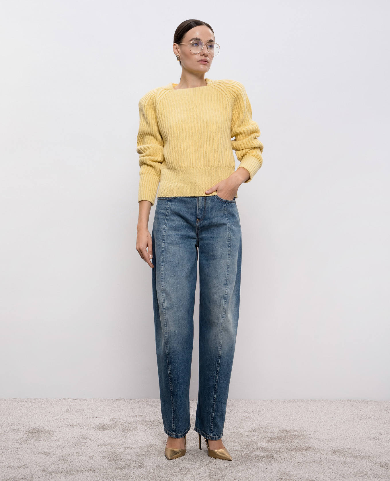 

Yellow wool and cashmere sweater with accent shoulders Victoria Beckham