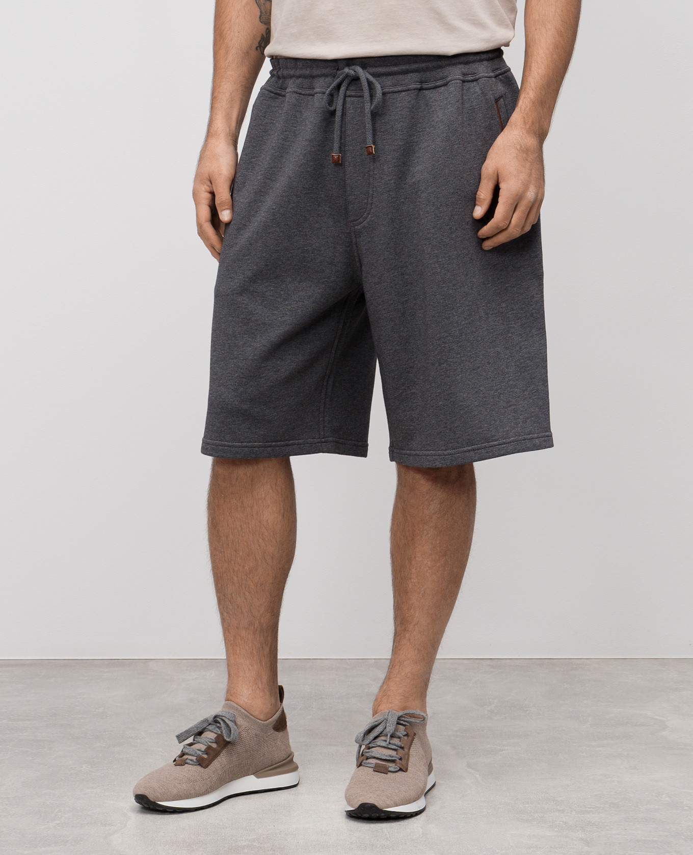Gray shorts Brunello Cucinelli 3
