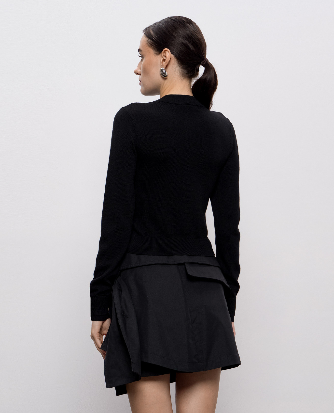 

Black double-layered cardigan made of merino wool Rokh