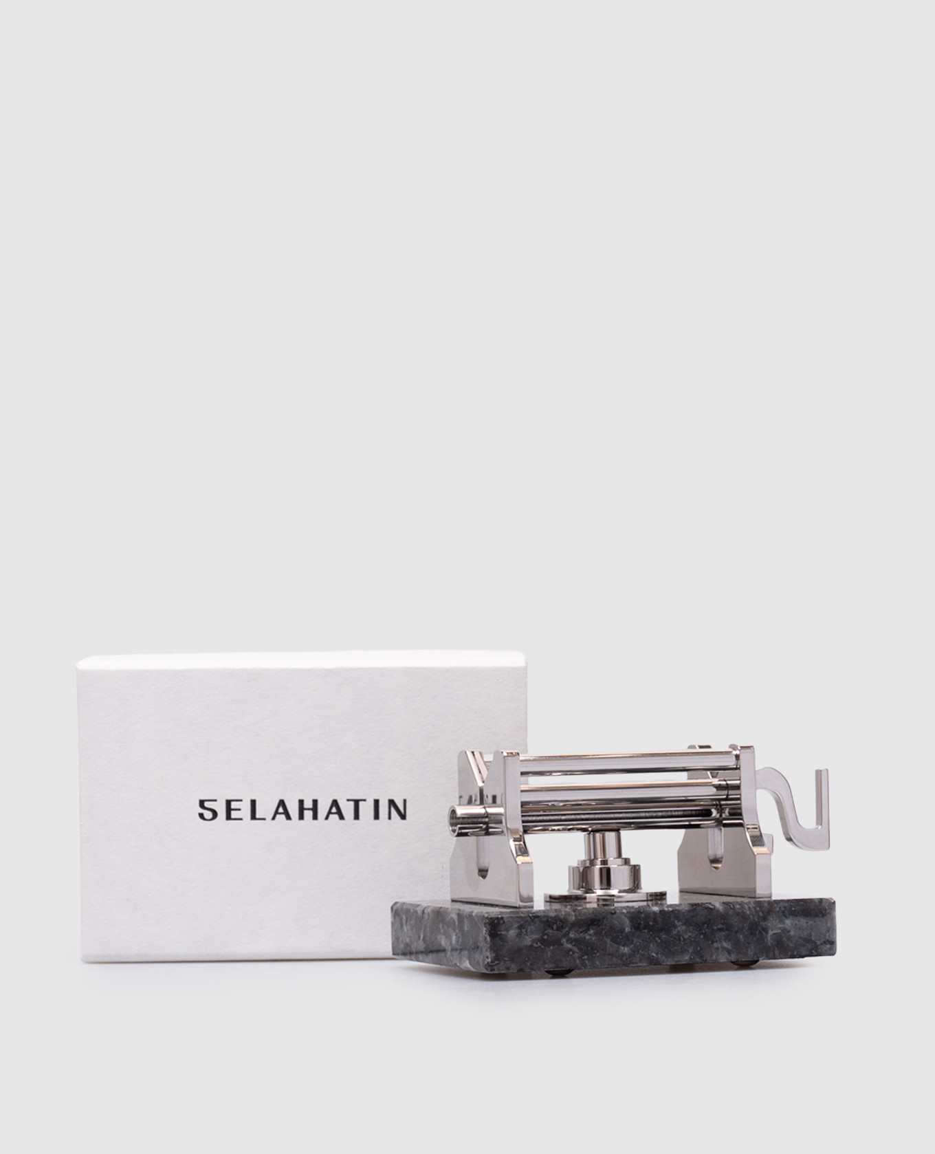 

La Grande toothpaste squeezer Selahatin, Silver