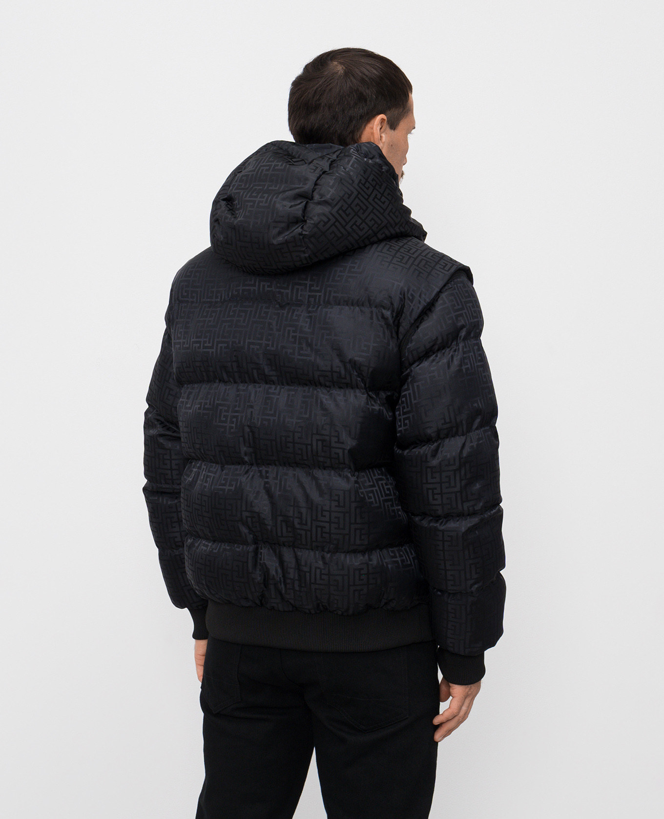 

Black jacket in PB Labyrinthe pattern with removable sleeves Balmain