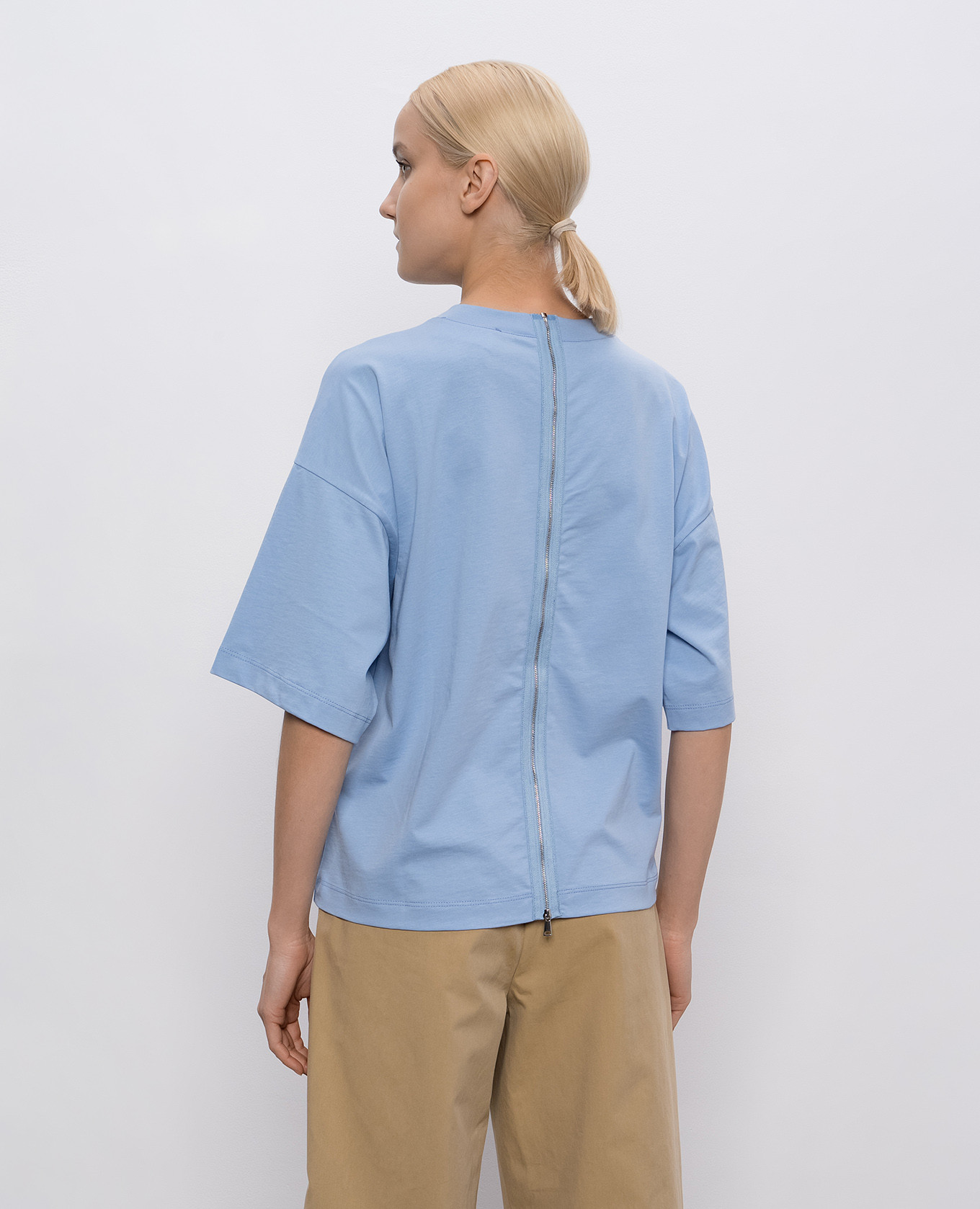

Blue T-shirt with zipper Solotre, Light blue