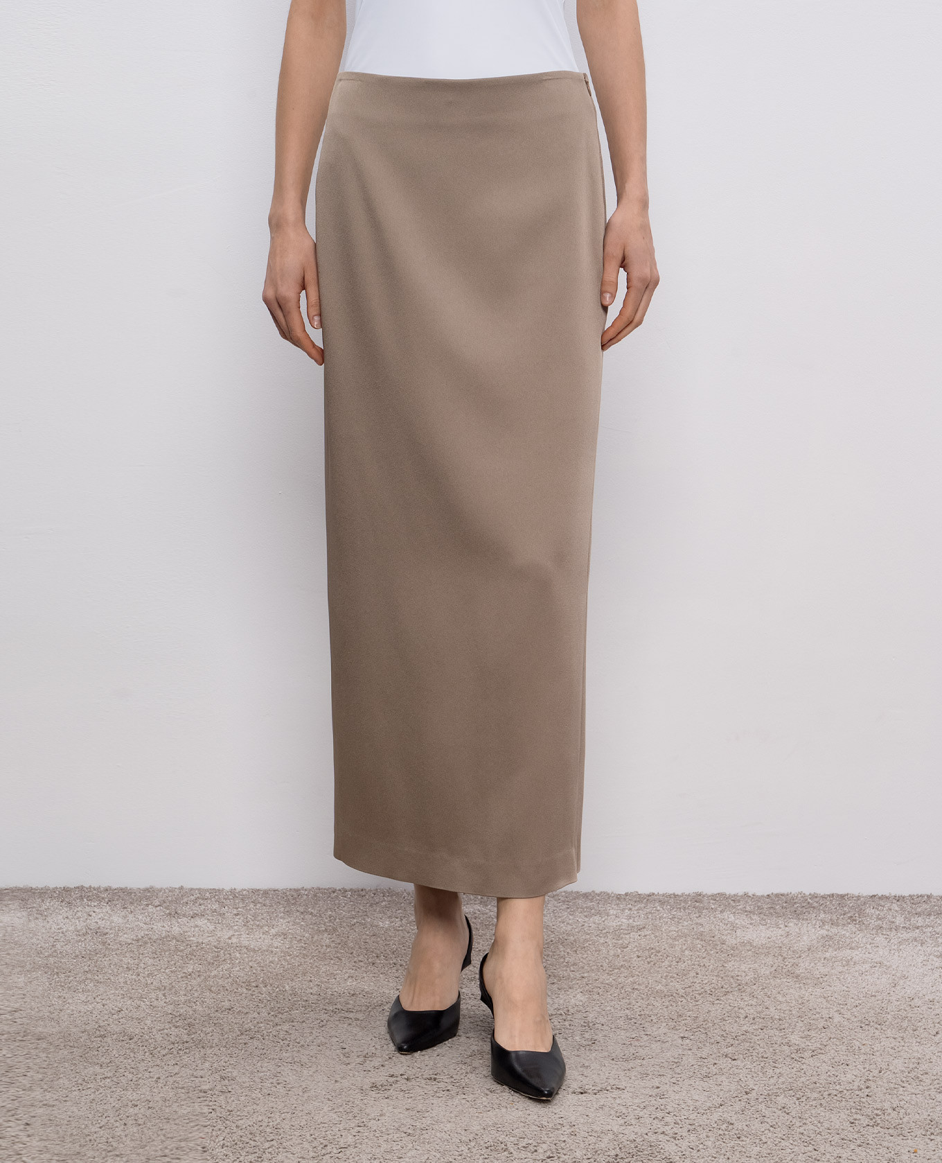 

Beige midi skirt Brunello Cucinelli