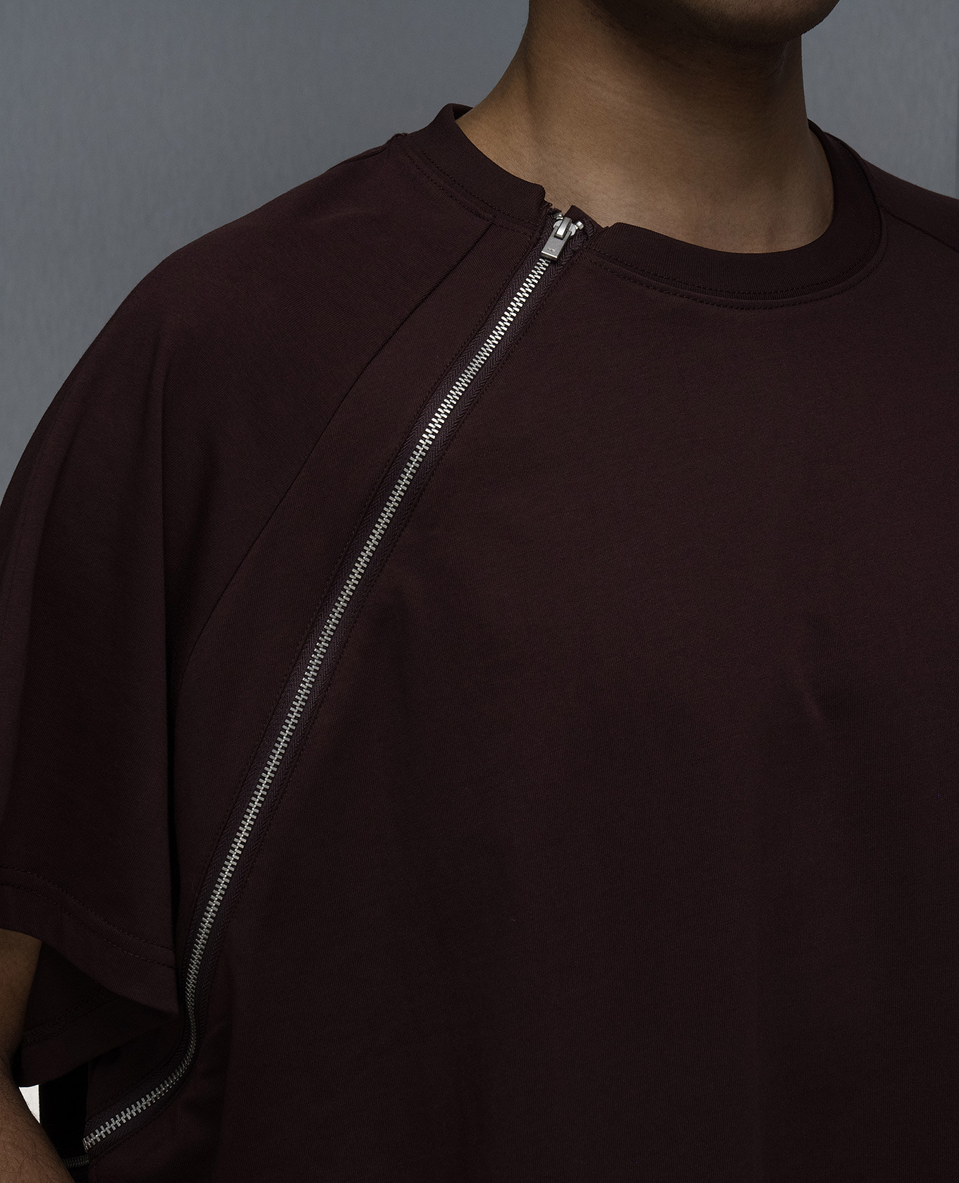 

Sequence Zip T-Shirt in Brown Heliot Emil